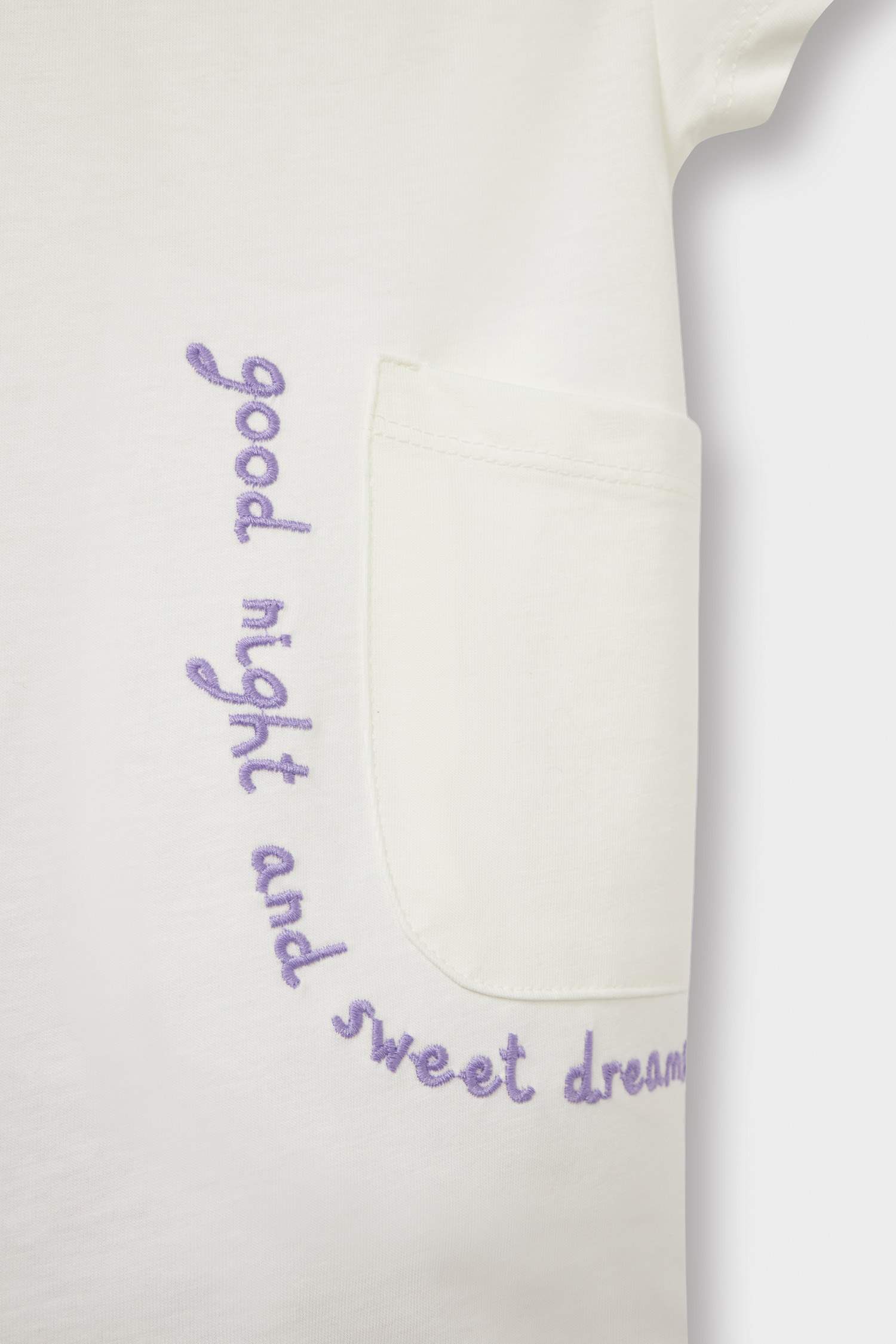 سيت بجامة بيبي بناتي بطبعة شعار - قطعتين