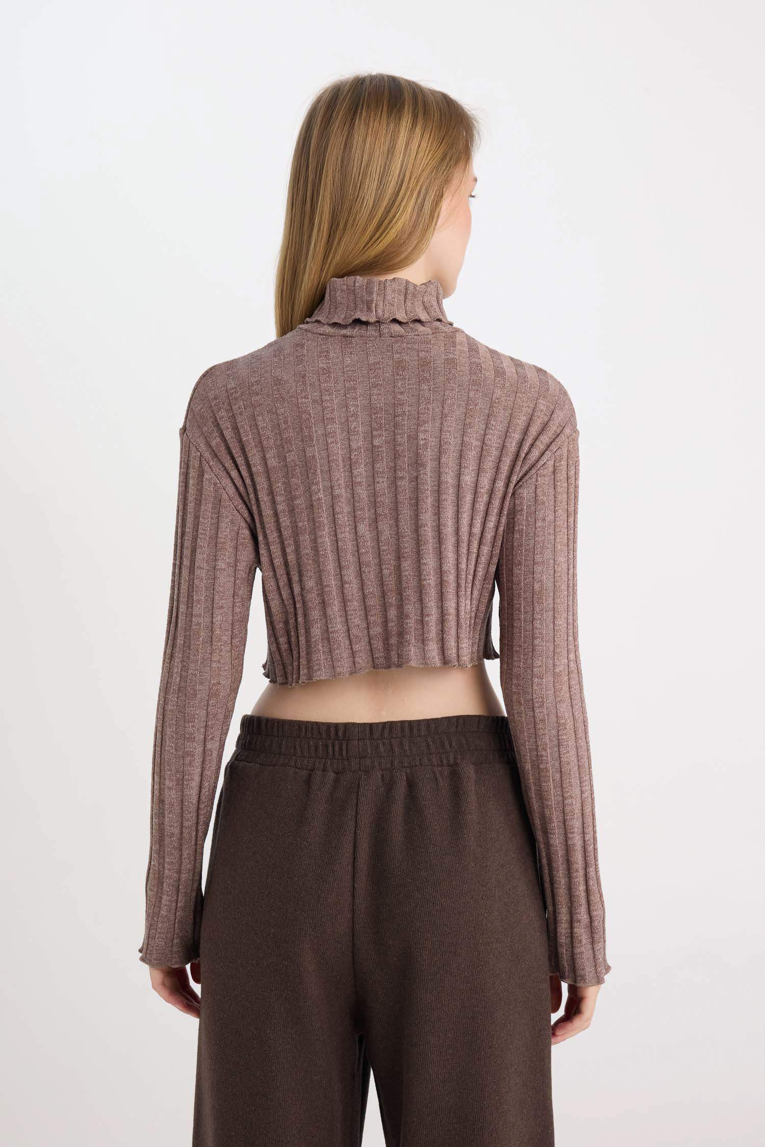 كروب توب بيزك كم طويل مضلع هاي كول