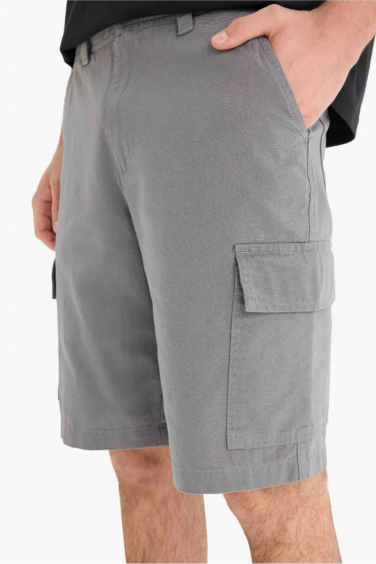 Regular Fit Cargo Pocketed Cotton Bermuda Shorts