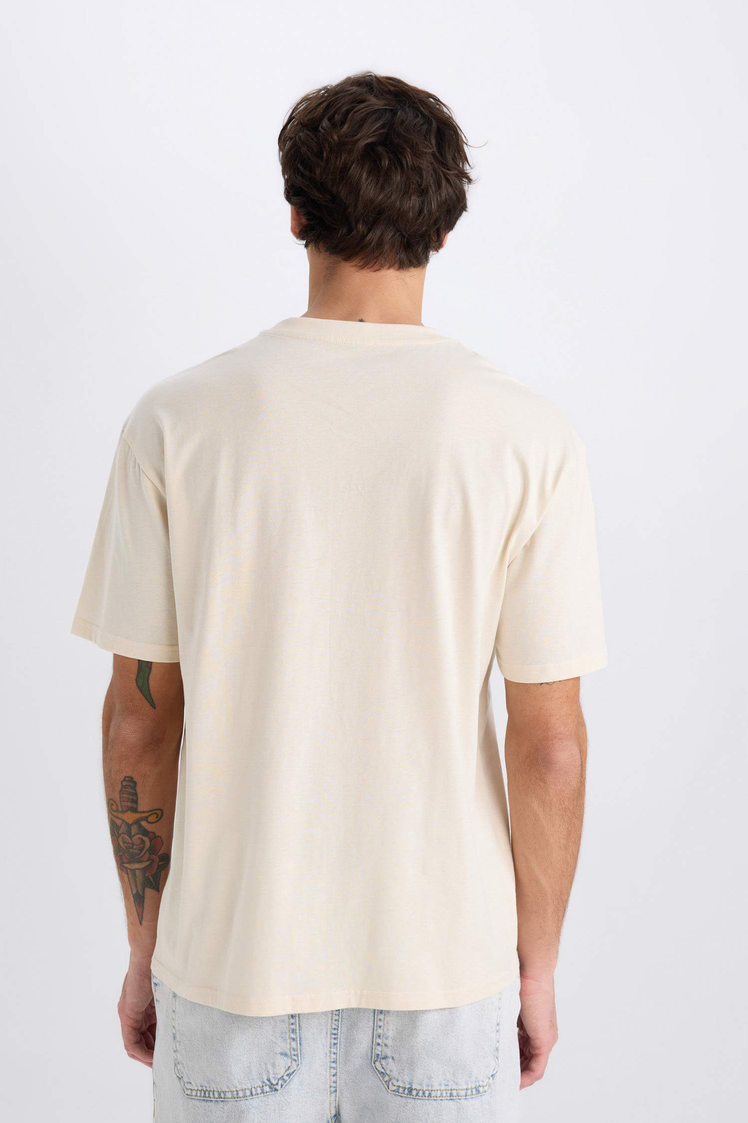 تيشيرت مطبوع أوفر سايز بياخة مستديرة