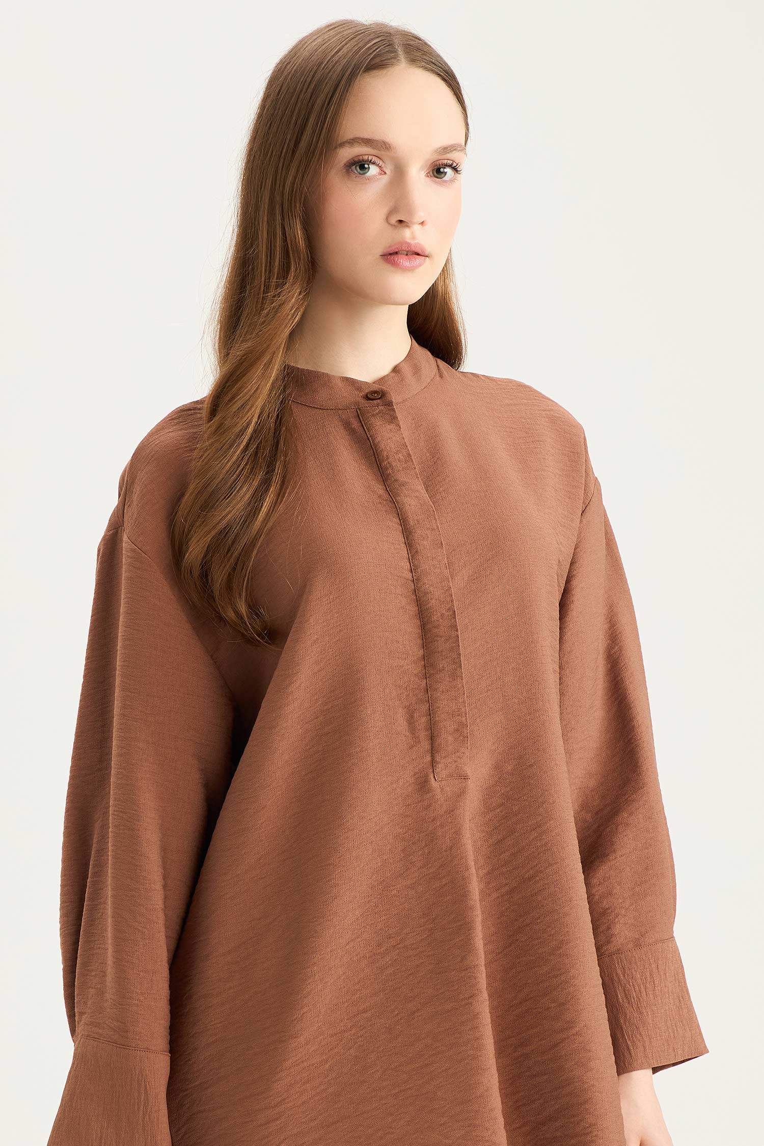 Relax Fit Hakim Yaka Basic Düz Uzun Kollu Tesettür Gömlek Tunik