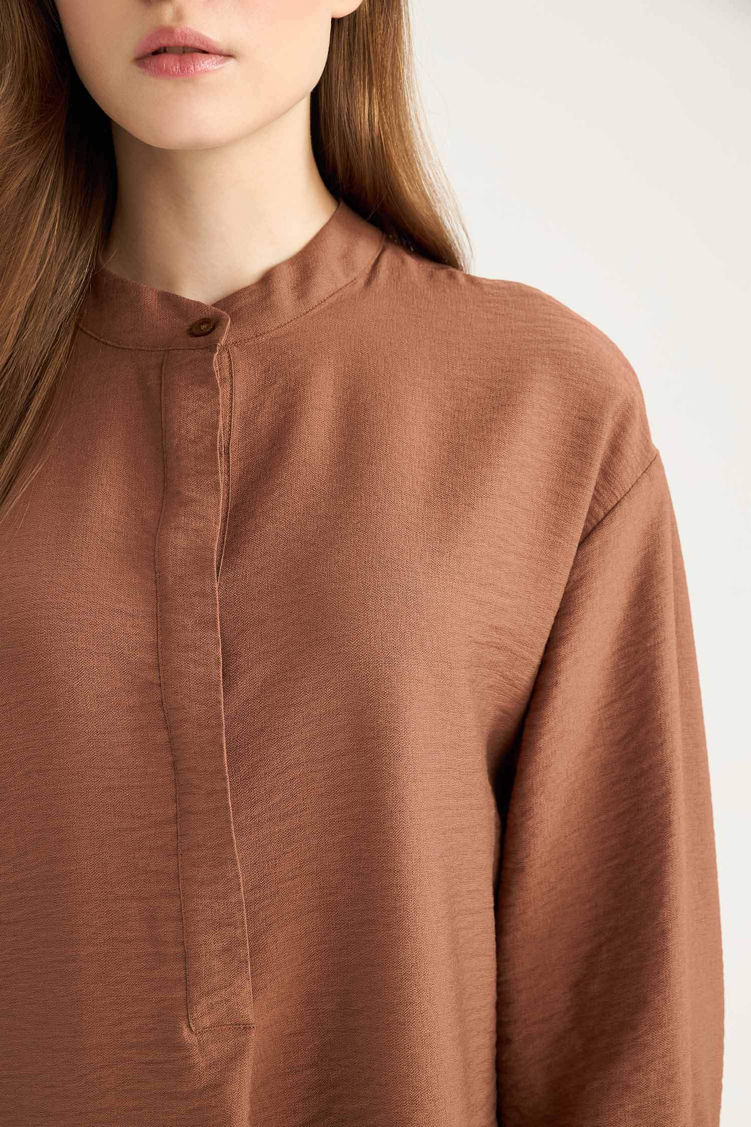 Relax Fit Hakim Yaka Basic Düz Uzun Kollu Tesettür Gömlek Tunik