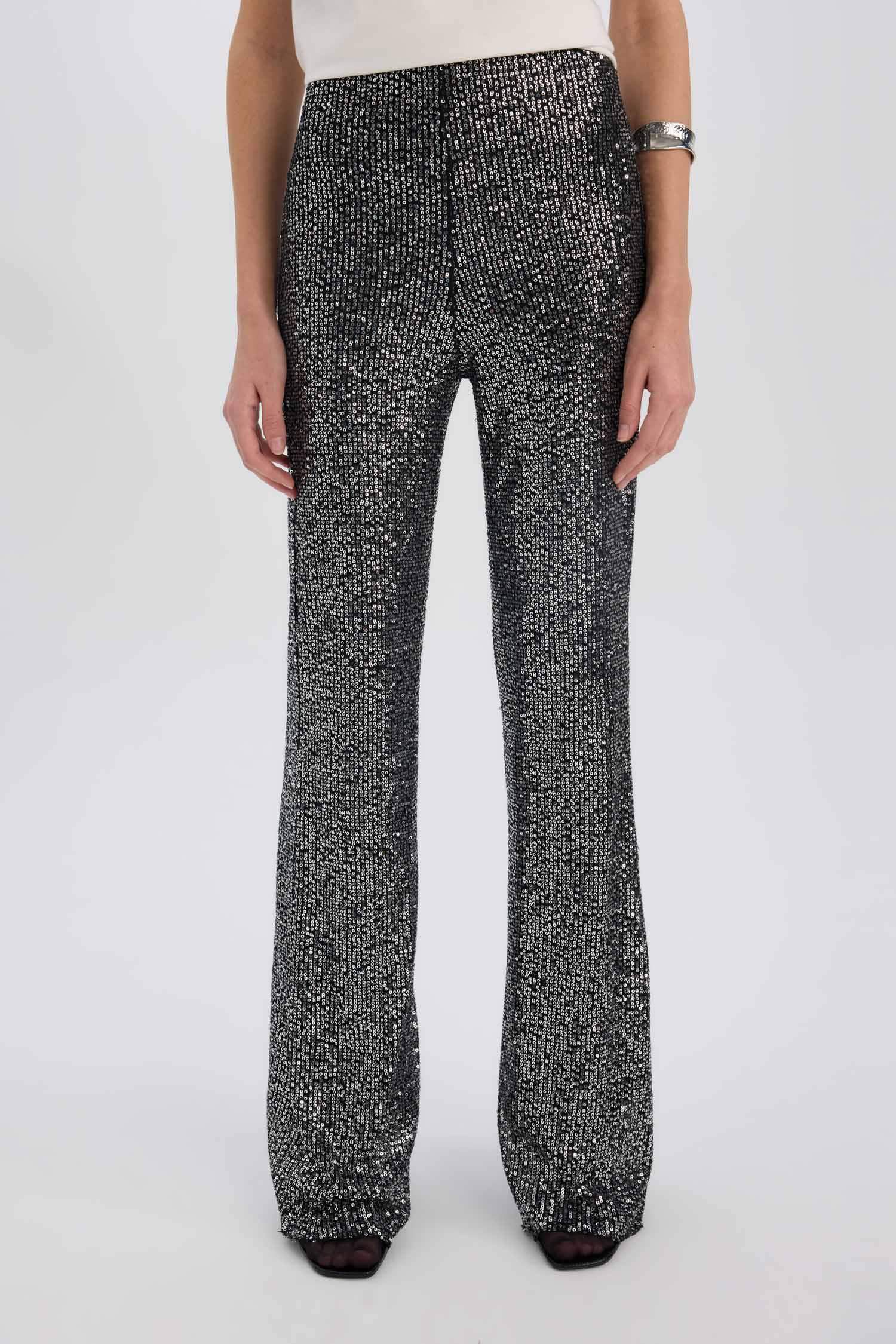 سروال ميش برجل واسع