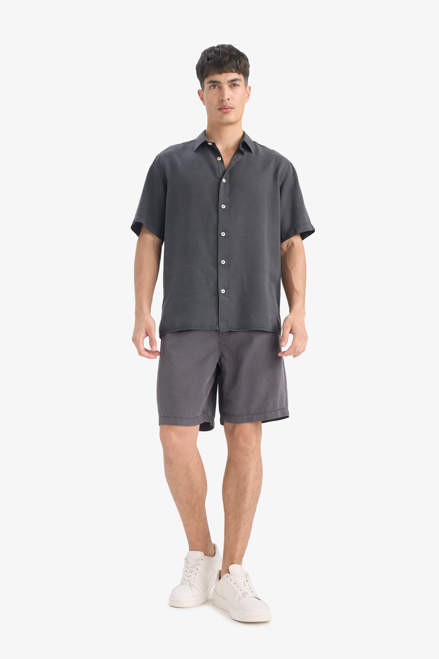 شورت برمودا قصة مريحة