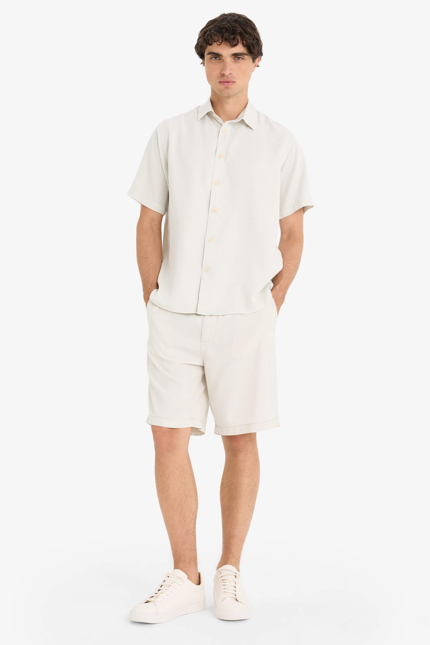 شورت برمودا رمادي قصة مريحة