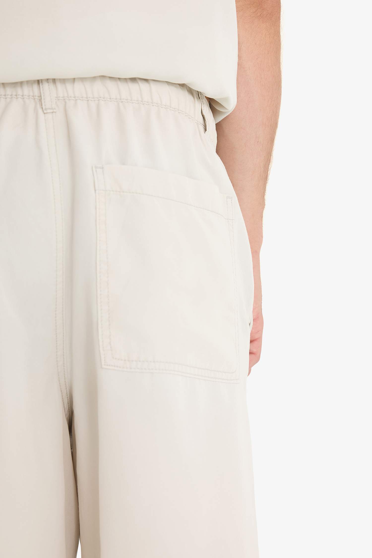 شورت برمودا رمادي قصة مريحة