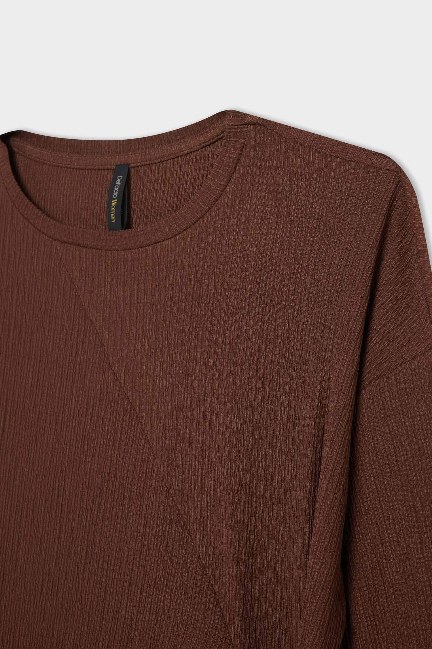 تيشيرت كم طويل القماش المنسوج قصة عادية برقبة مستديرة