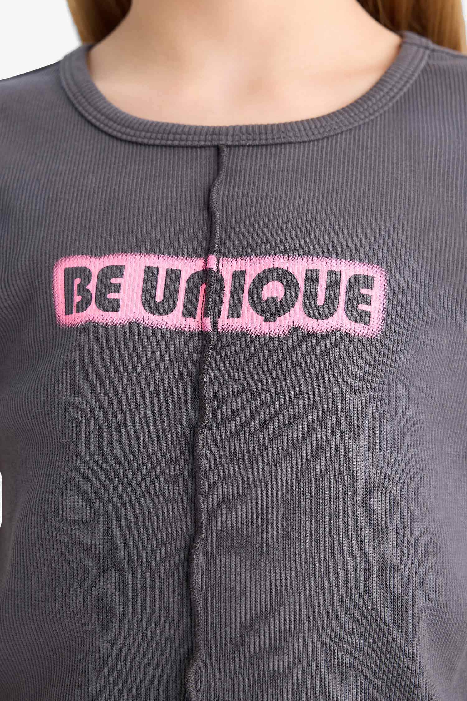 تيشيرت بناتي نص ردن مضلع مخصر بياخة مستديرة