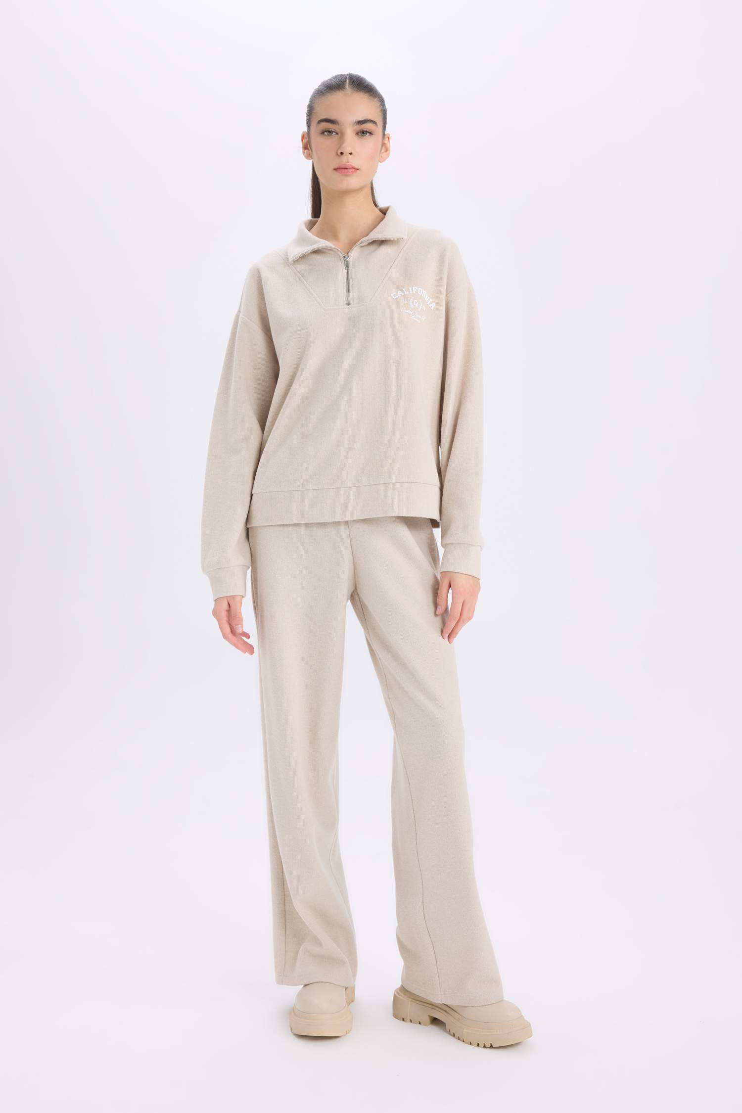 Regular Fit Yarım Fermuarlı Baskılı Sweatshirt