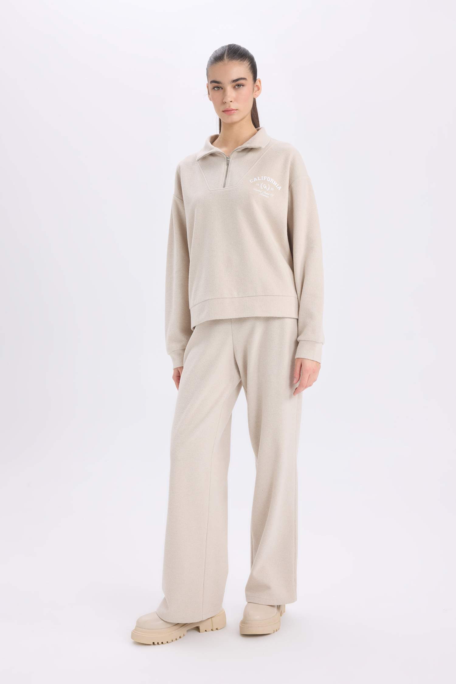 Regular Fit Yarım Fermuarlı Baskılı Sweatshirt