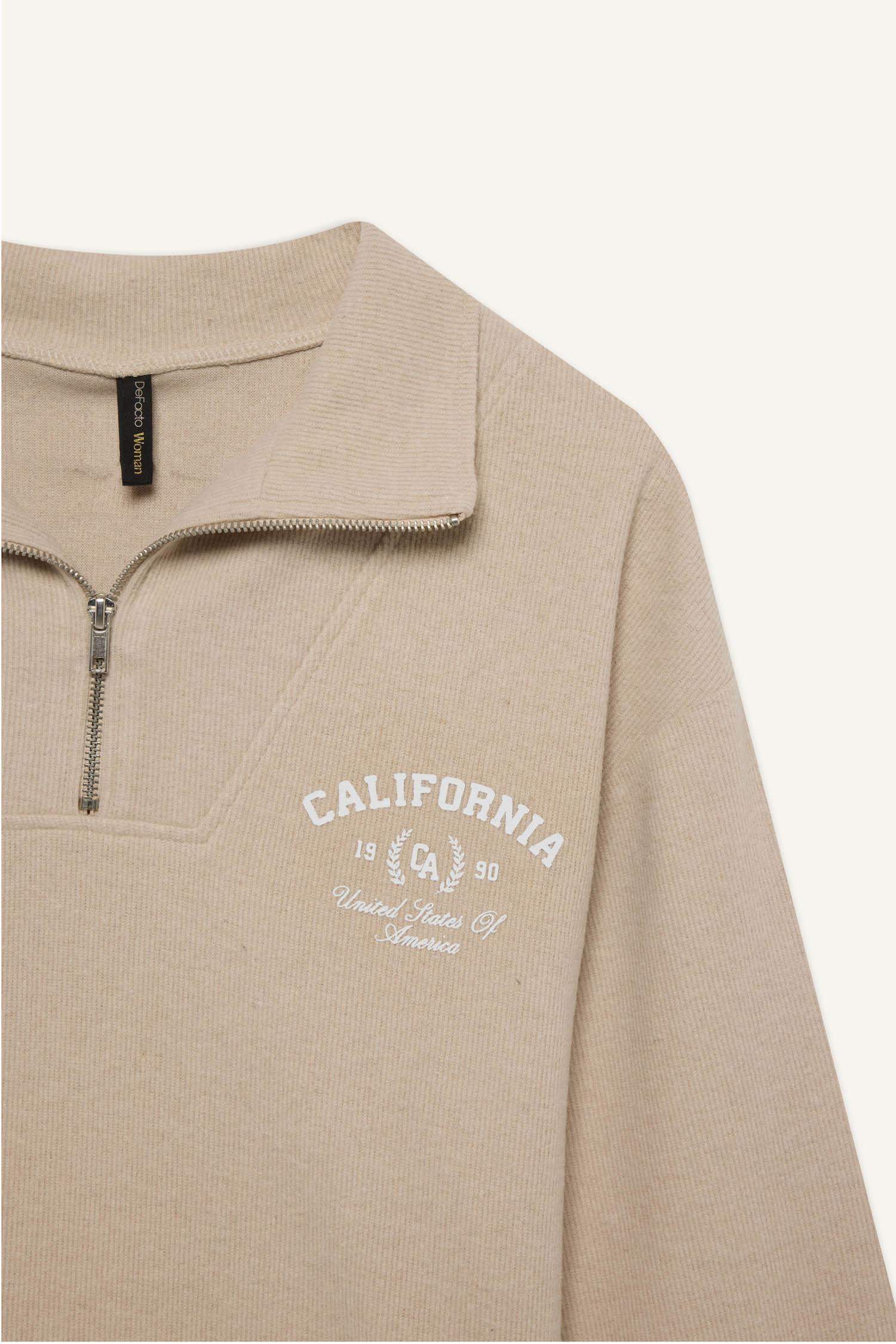 Regular Fit Yarım Fermuarlı Baskılı Sweatshirt