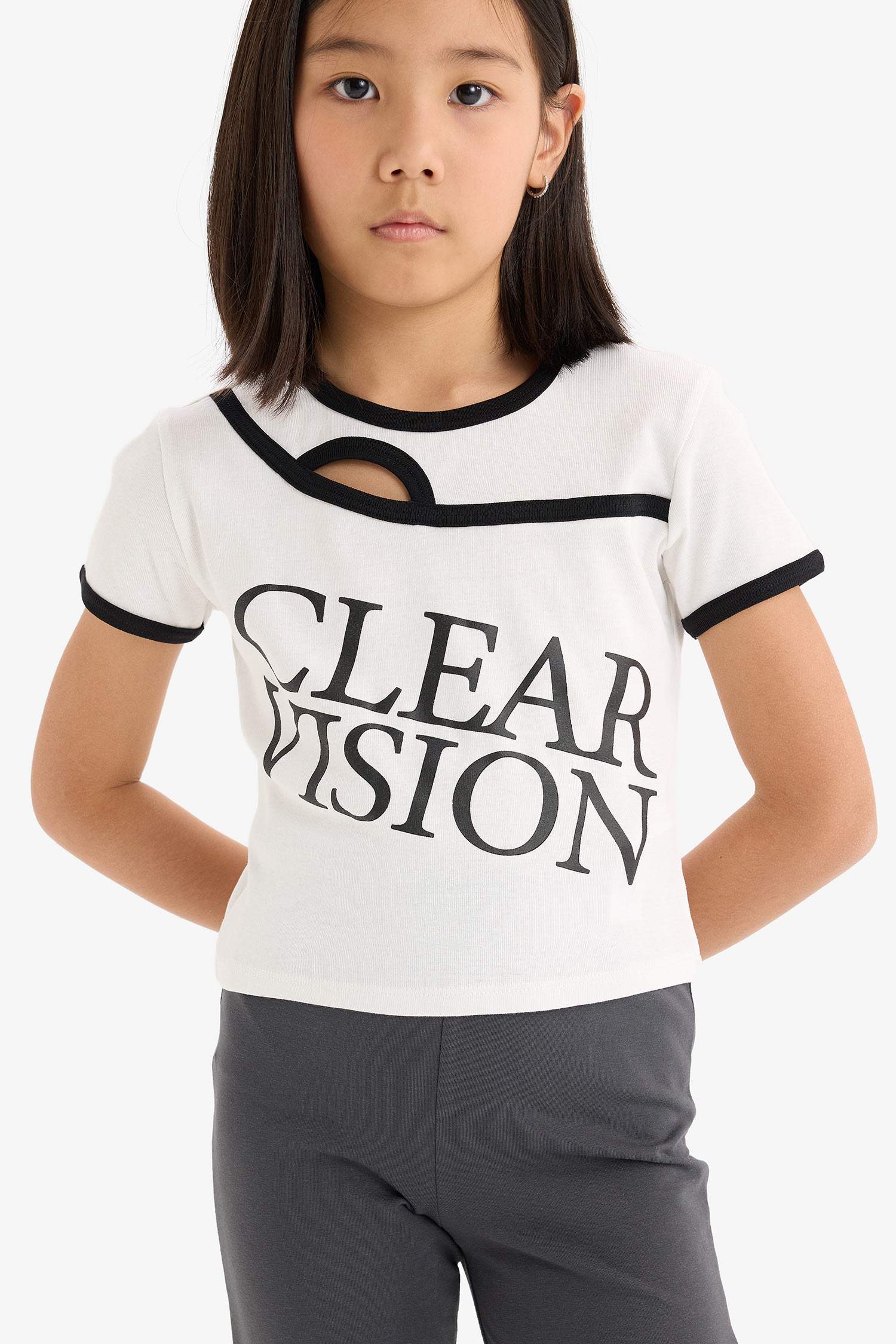 تيشيرت بنات نص كم سليم مضلع مطبوع برقبة مستديرة