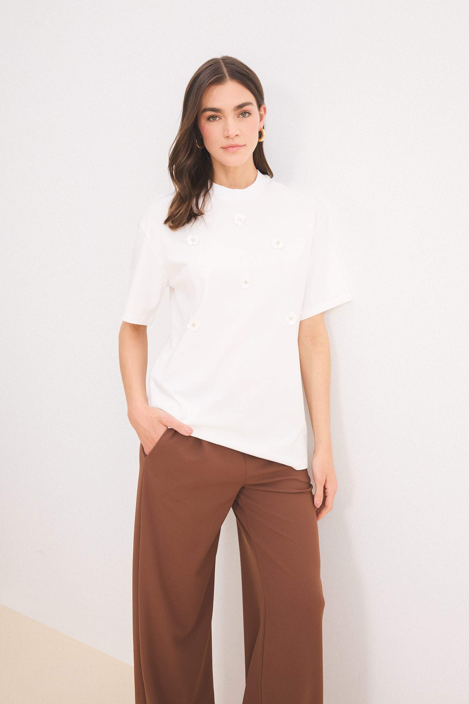 Relax Fit Bisiklet Yaka Basic Düz Kısa Kollu Nakışlı Tesettür Tişört Tunik