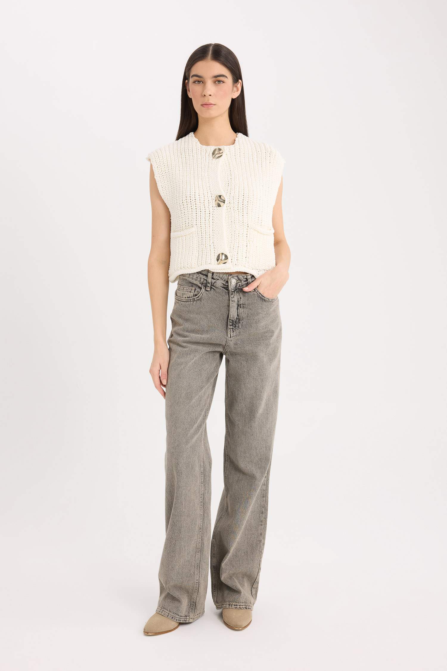 Relax Fit Düğmeli Cepli Triko Yelek