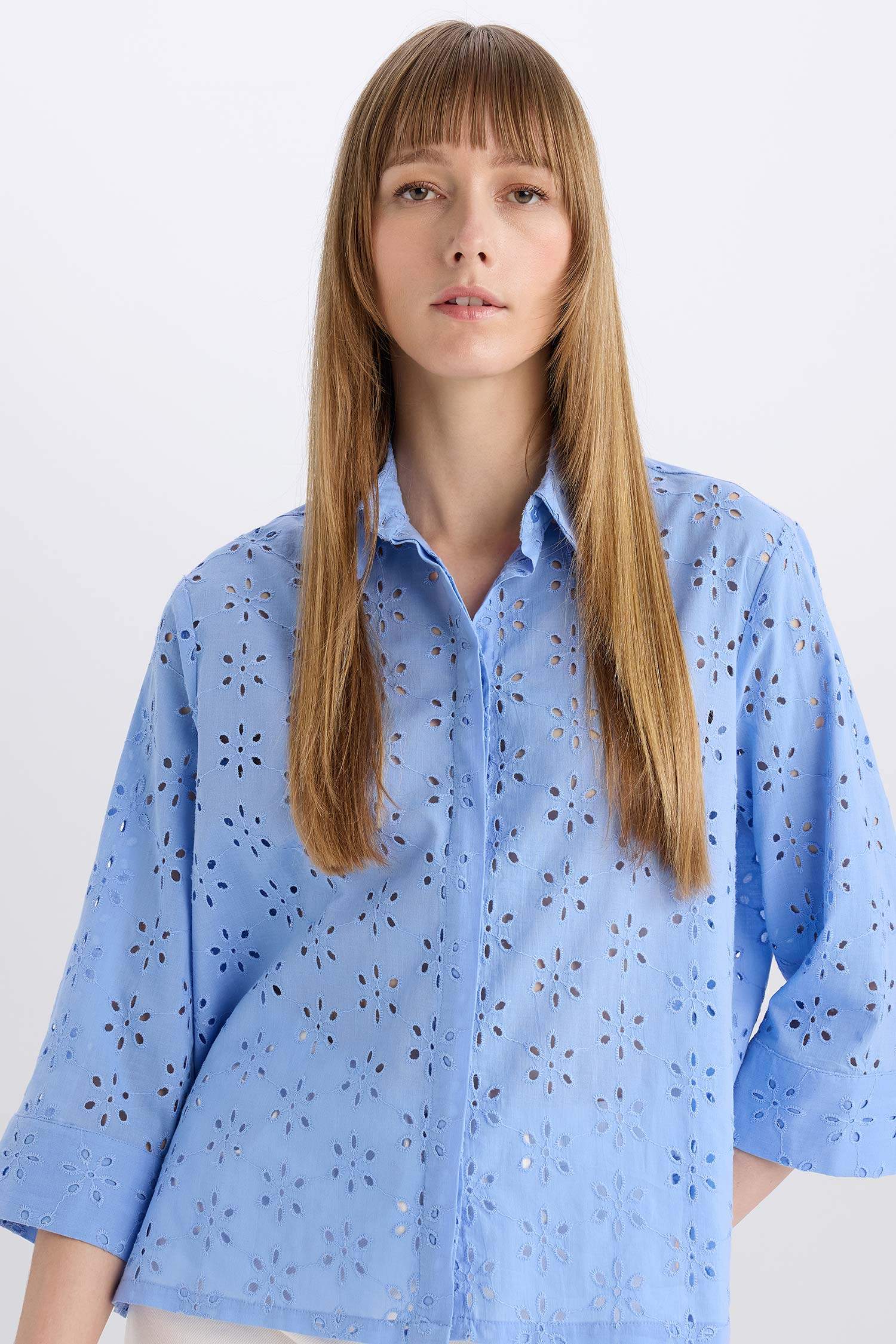 Chemise à manches longues avec broderie Coupe régulière