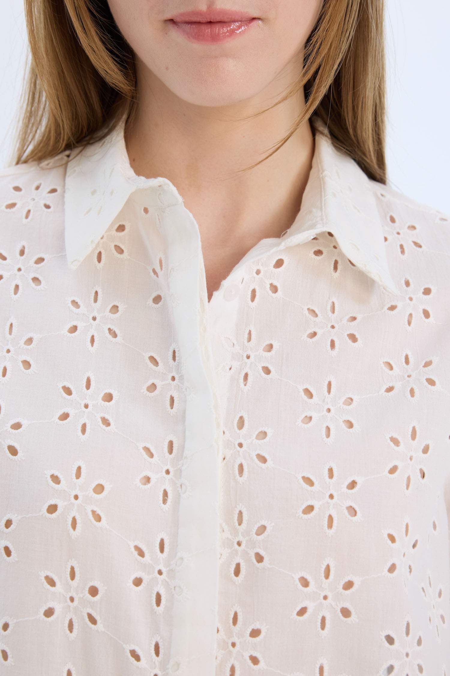 Рубашка с длинными рукавами с вышивкой