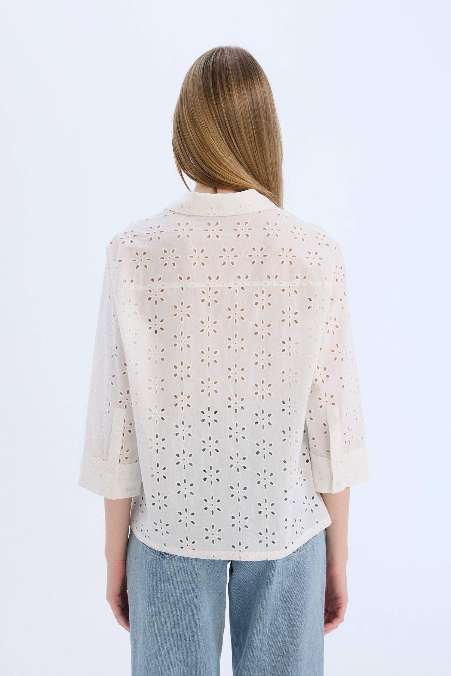 Рубашка с длинными рукавами с вышивкой