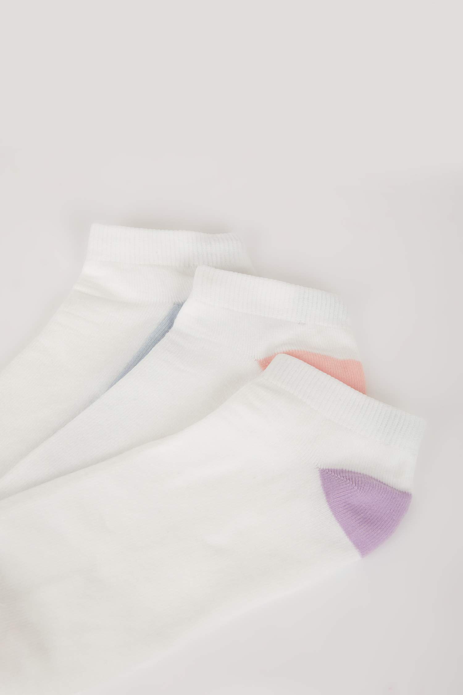 مطبوعة من 3 قطع