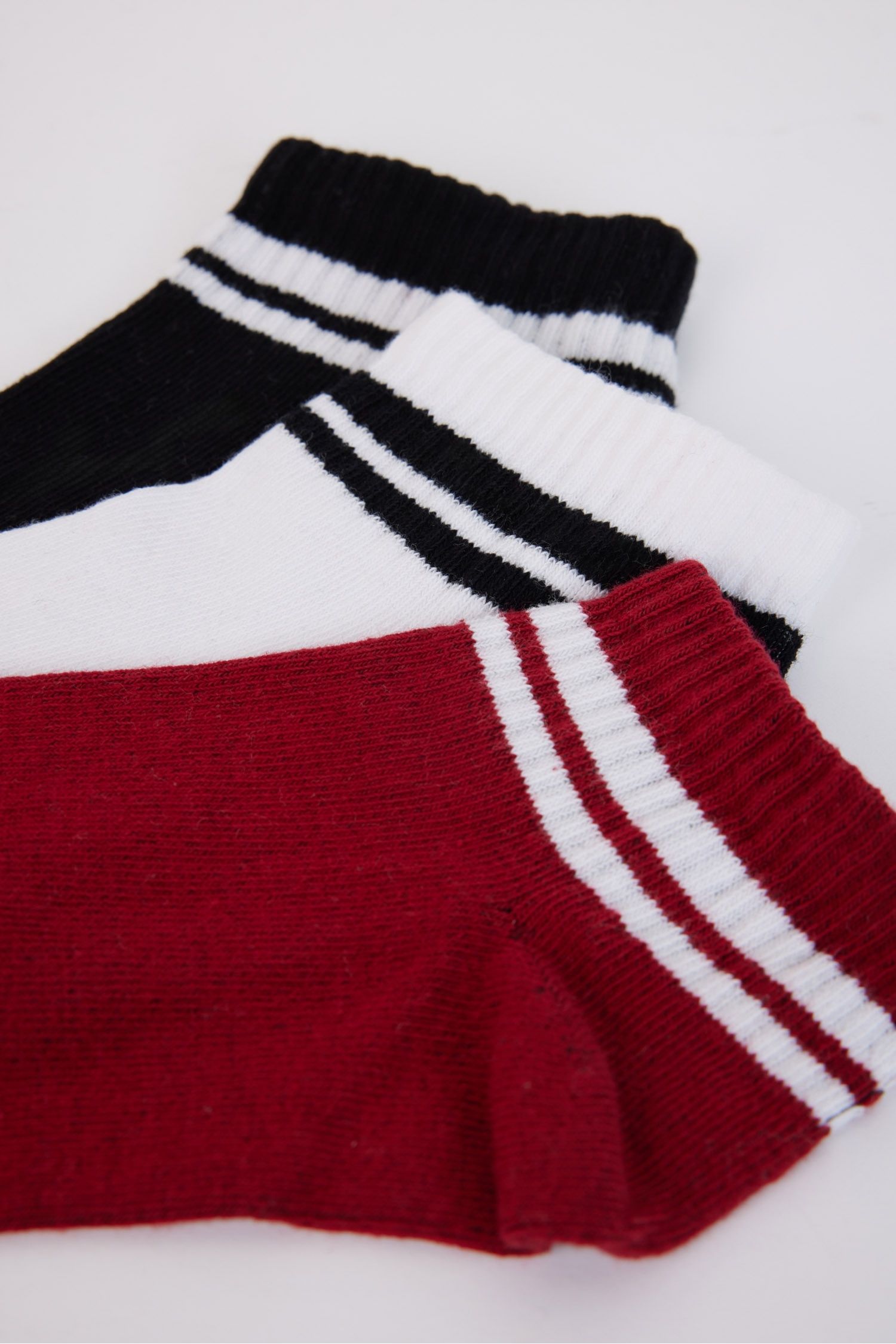 Woman 3 piece Short Socks