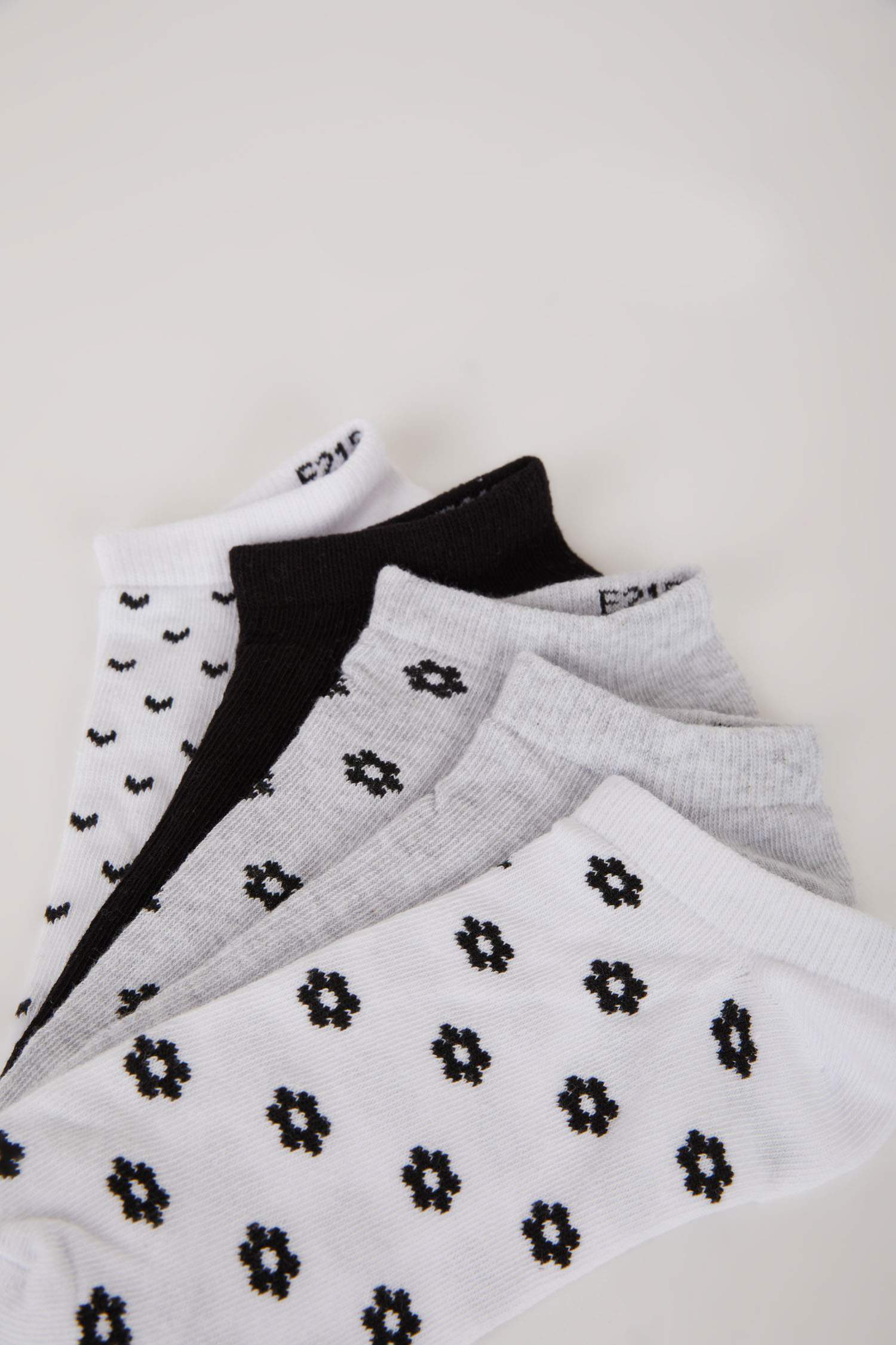 Woman 5 Piece Short Socks