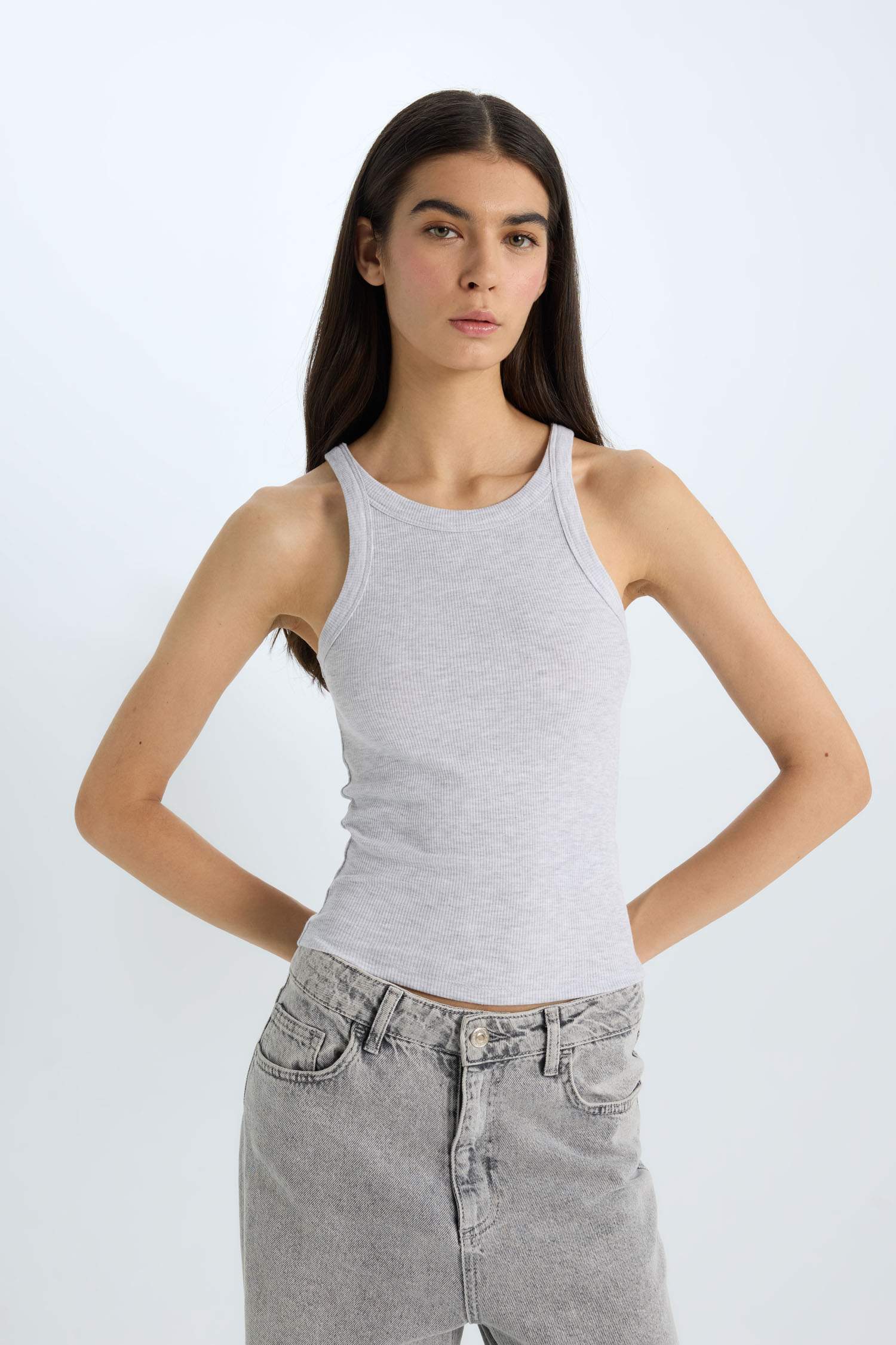 Slim Fit Dar Kesim Halter Yaka Basic Düz Fitilli Kaşkorse Atlet