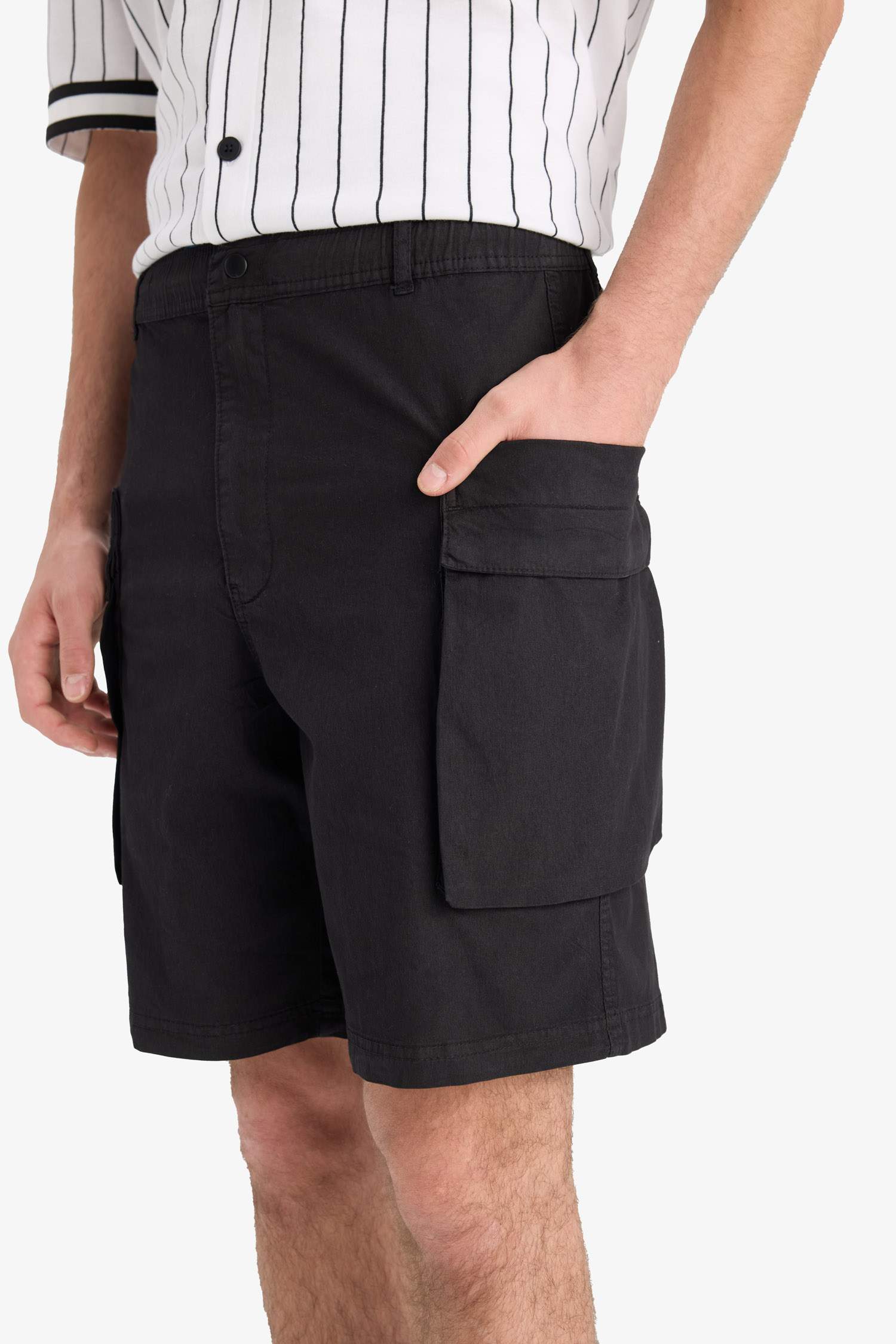 برمودا كارجو قصة مريحة بجيب