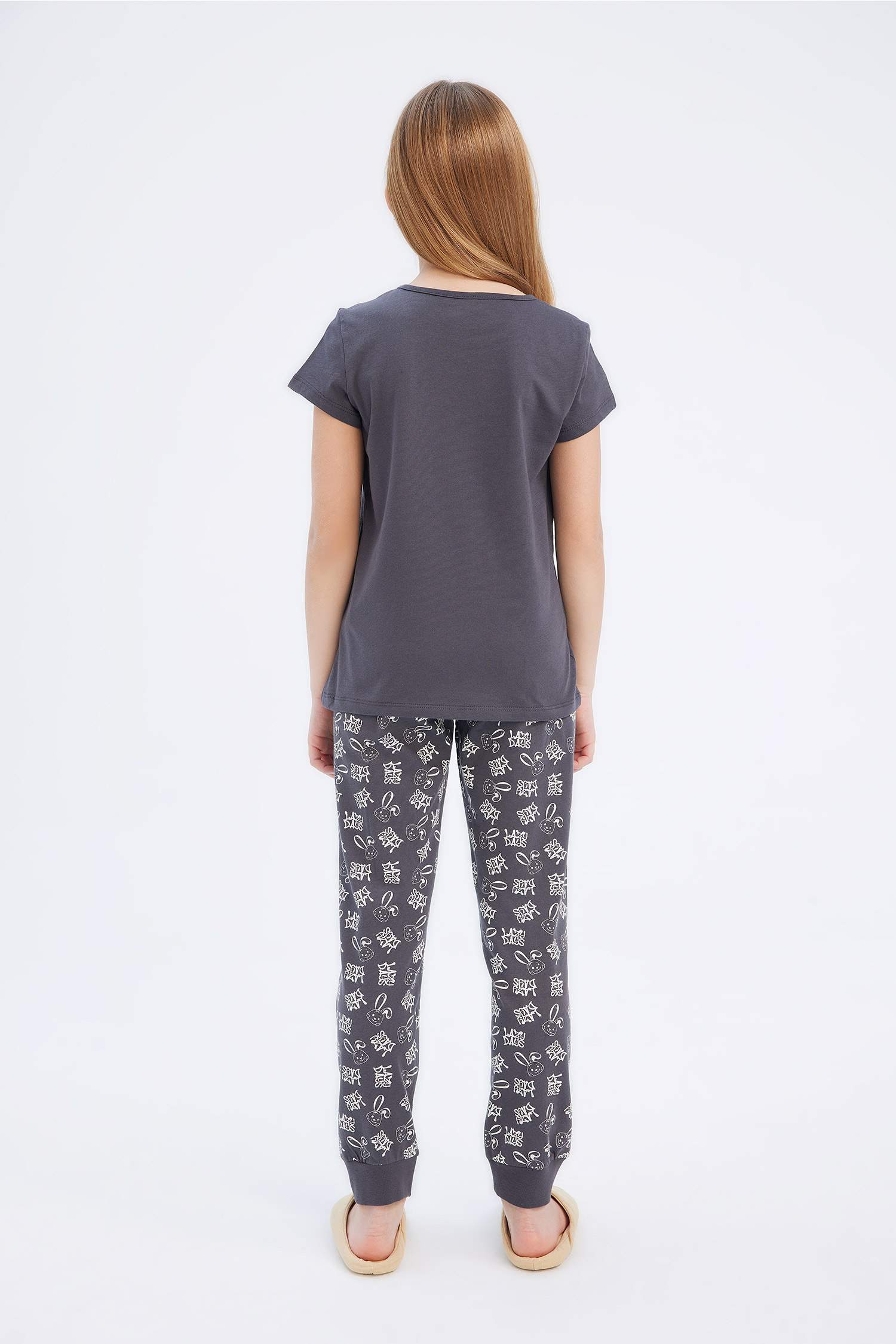 Kız Çocuk Pijama Takımı Baskılı Kısa Kollu Üst Beli Lastikli Desenli Uzun Alt