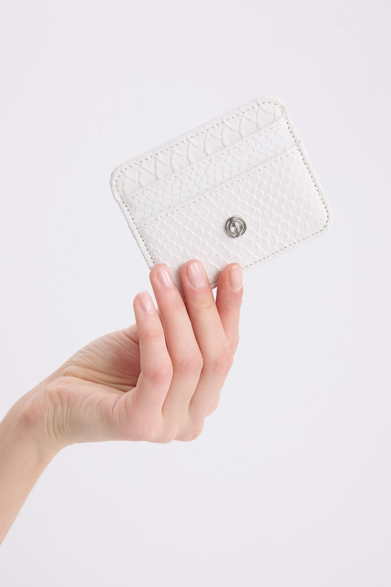 محفظة بطاقات نسائية من جلد صناعي