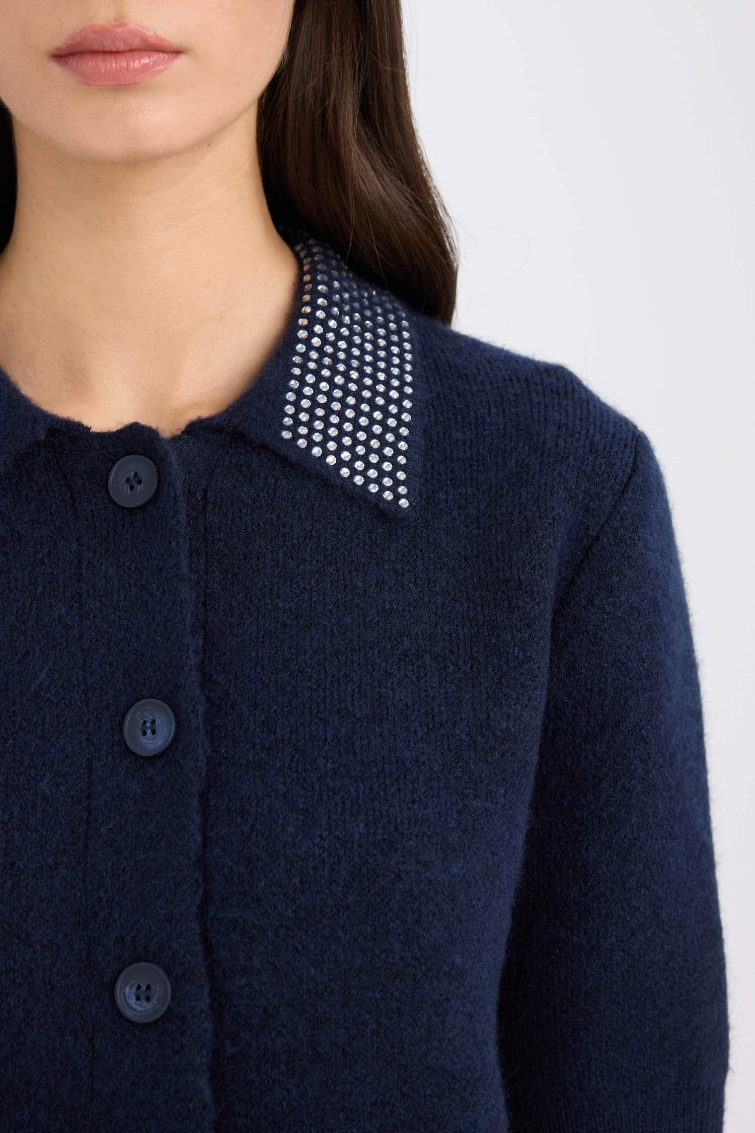 سترة سامبل قصة عادية برقبة بولو و أزرار