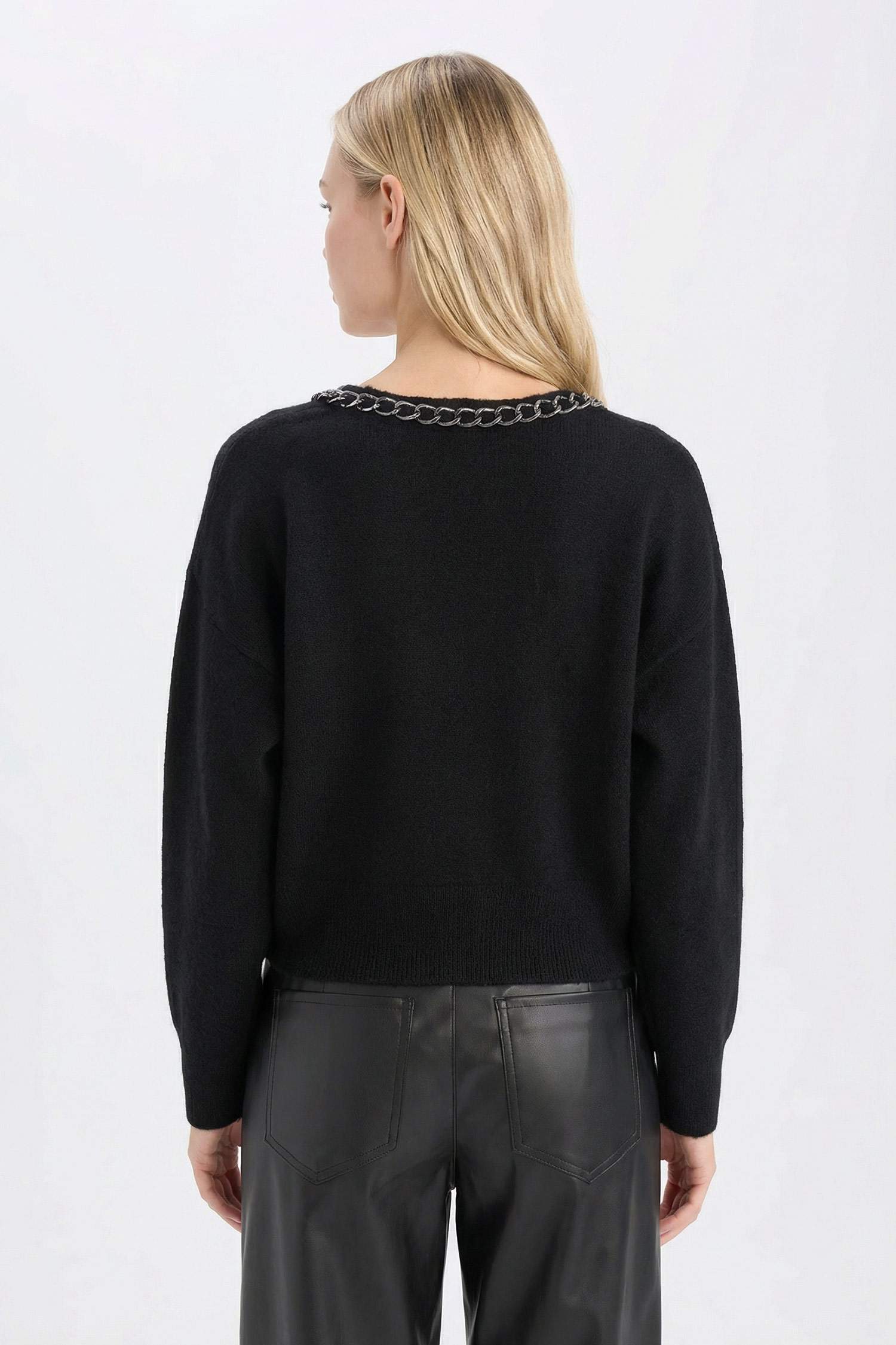 بلوز تريكو اوفر سايز بياخة مستديرة