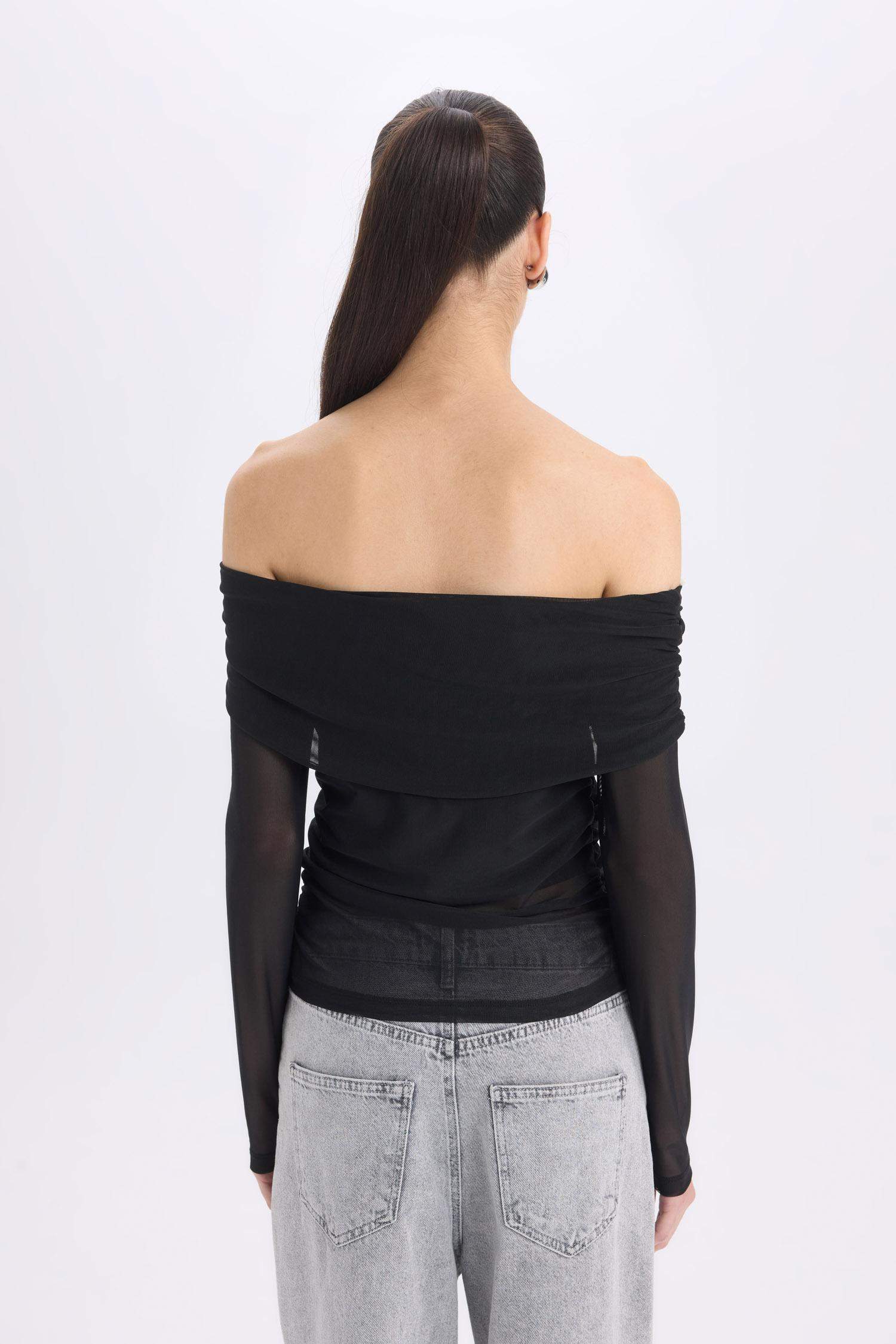 T-shirt à manches longues en tulle à épaules dénudées