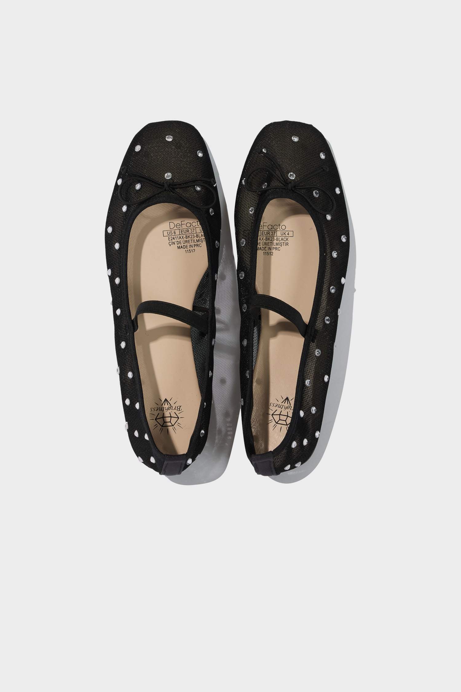 صندل نسائي بكعب مسطح