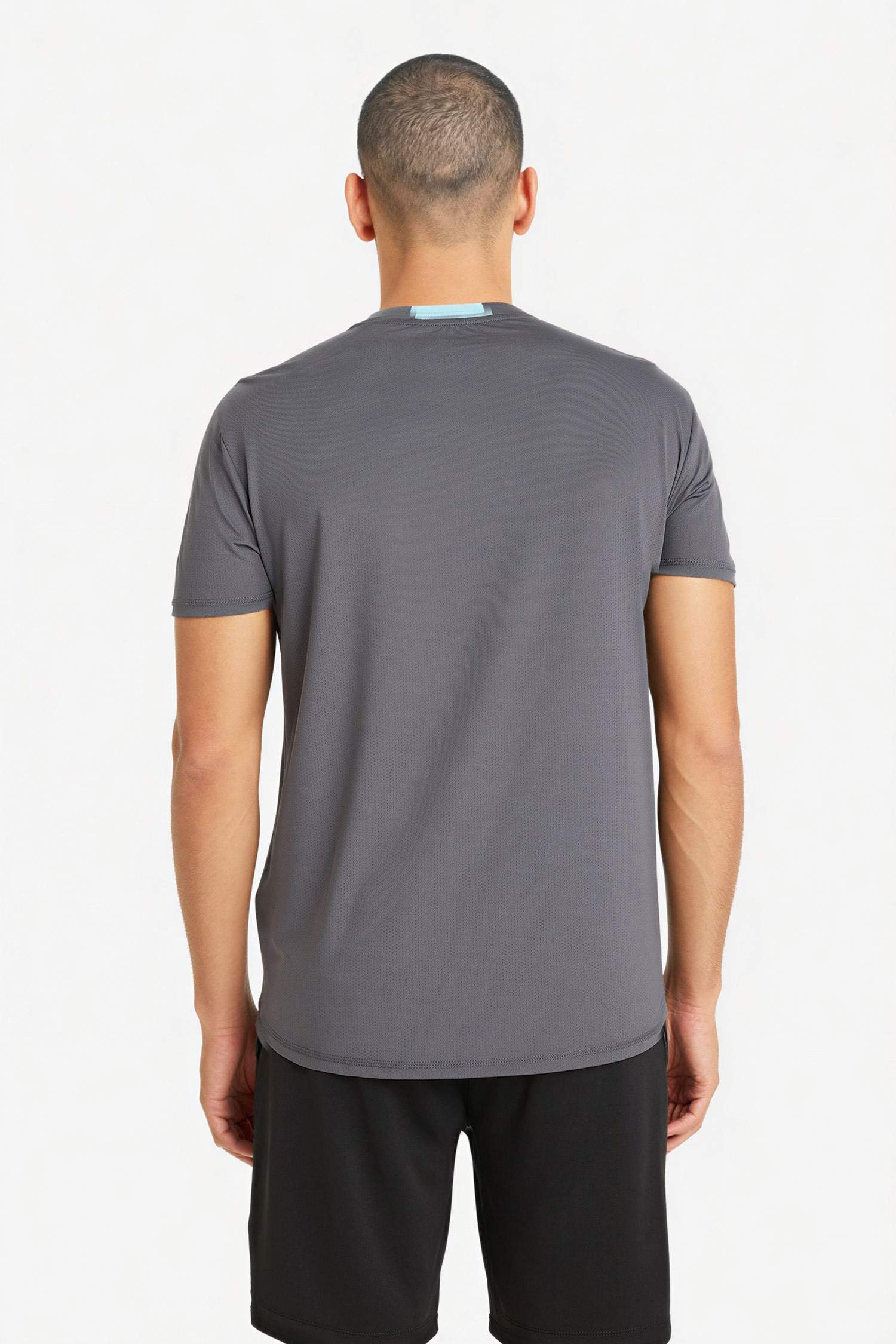 تيشيرت رياضي نص ردن قصة عادية من DeFactoFit