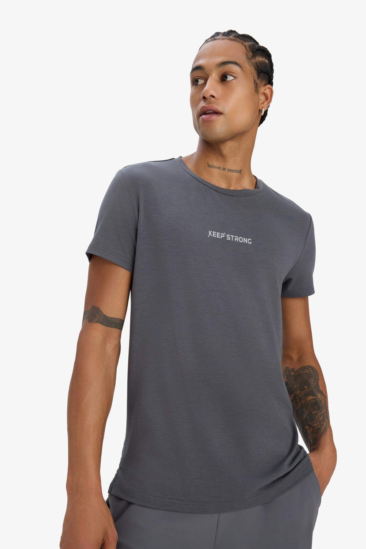 T-shirt de sport slim fit à col rond et manches courtes de DeFactoFit