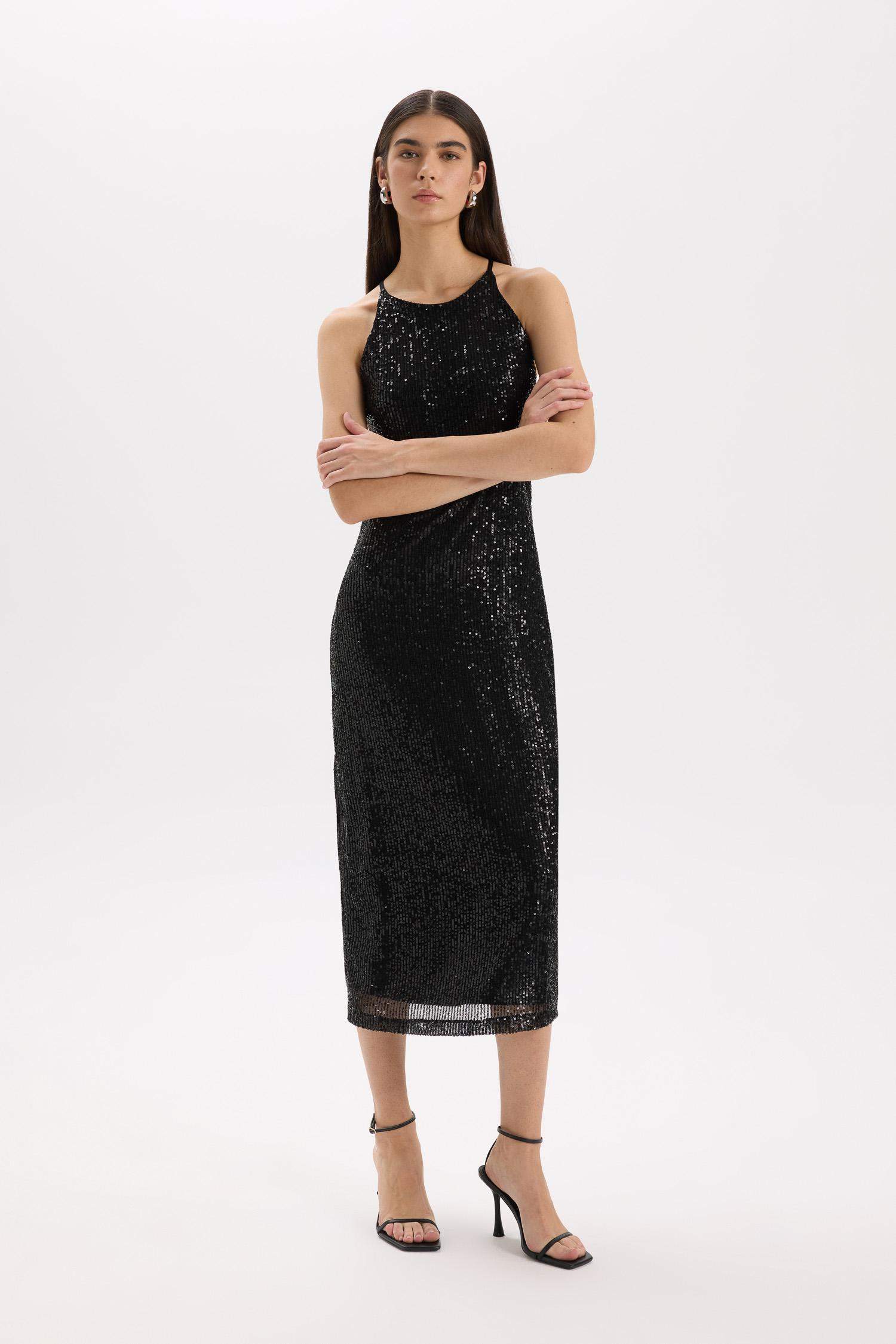 فستان ميدي اسود بالترتر بياخة هالتر بدون ردن