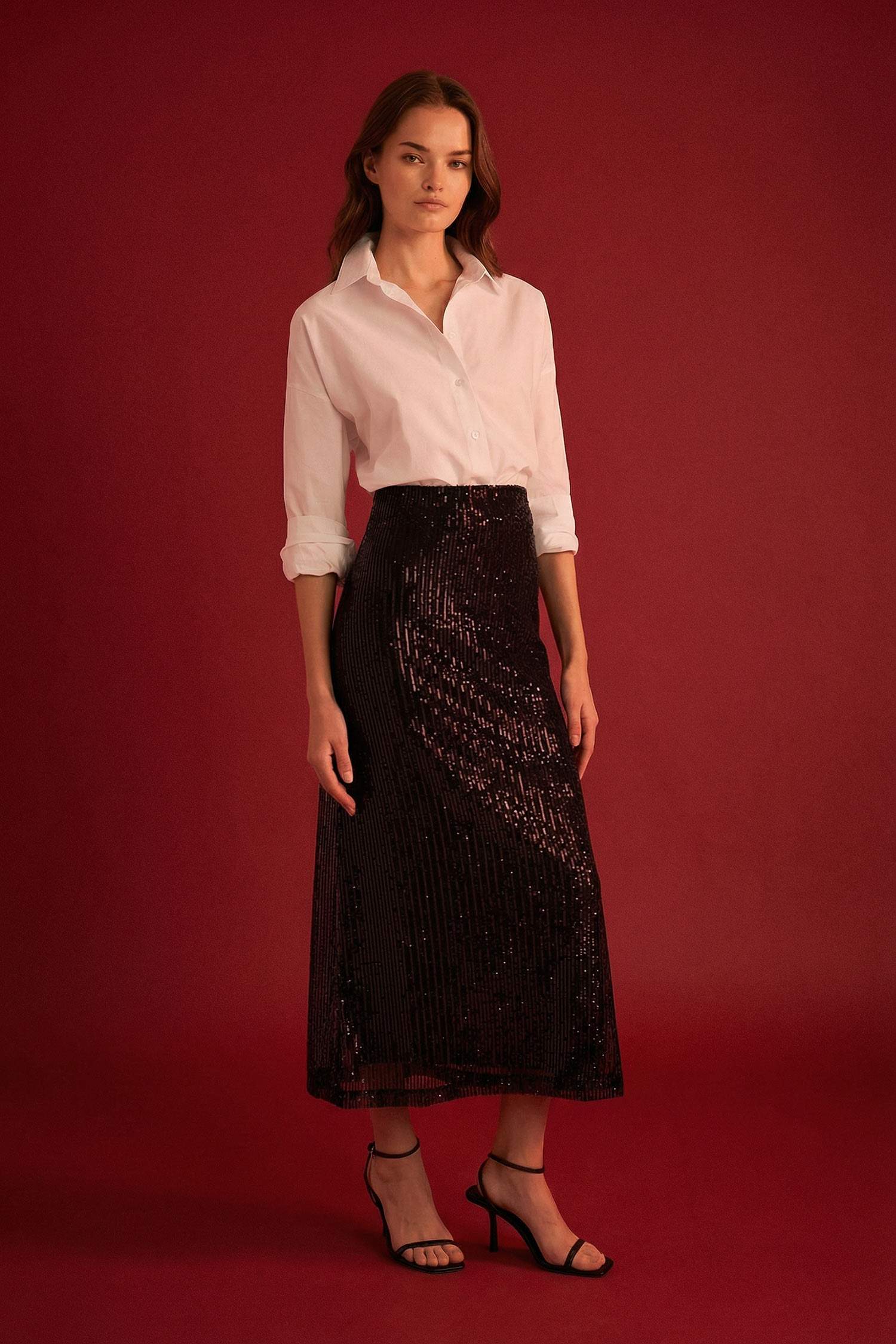 A Cut Sequined Fabric Normal Waist Maxi Knitted Skirt