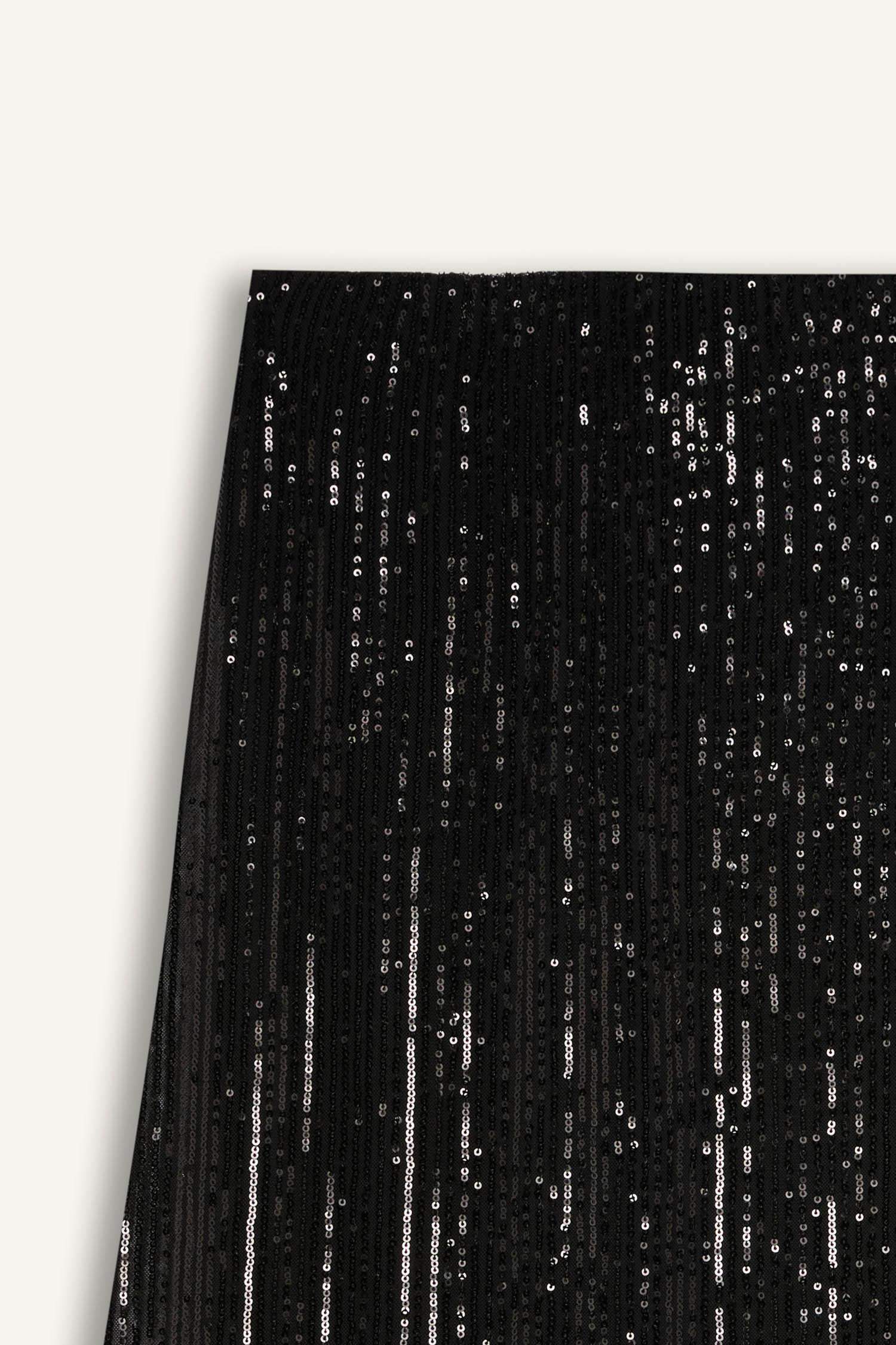 A Kesim Normal Bel Payetli Kumaş Maxi Etek