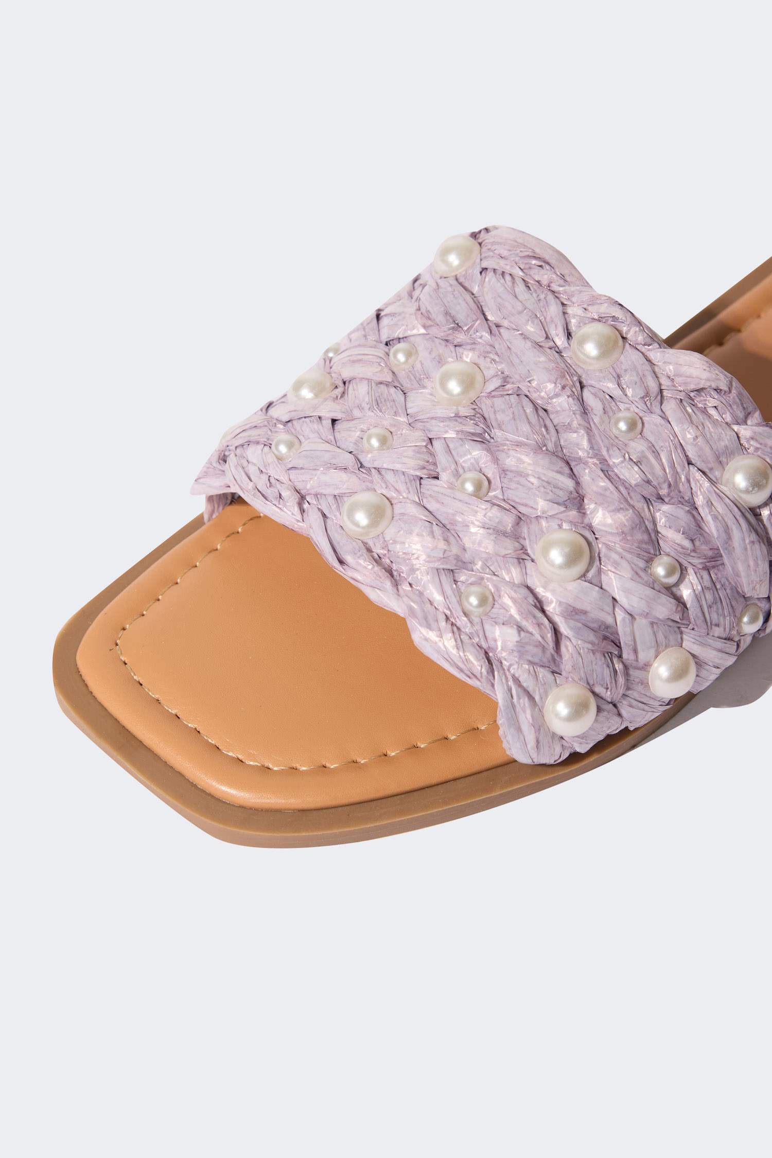 Woman Pearl Detail Flat Base Slippers