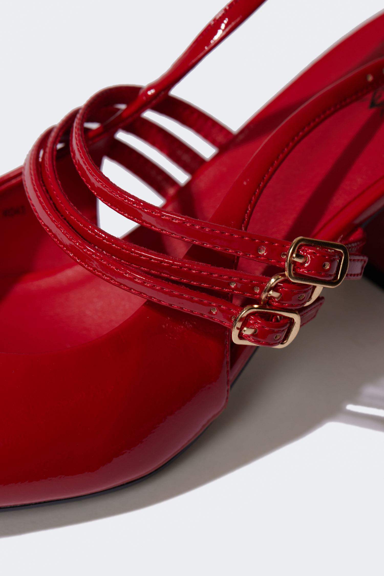 Woman Faux Leather Heeled Sandals