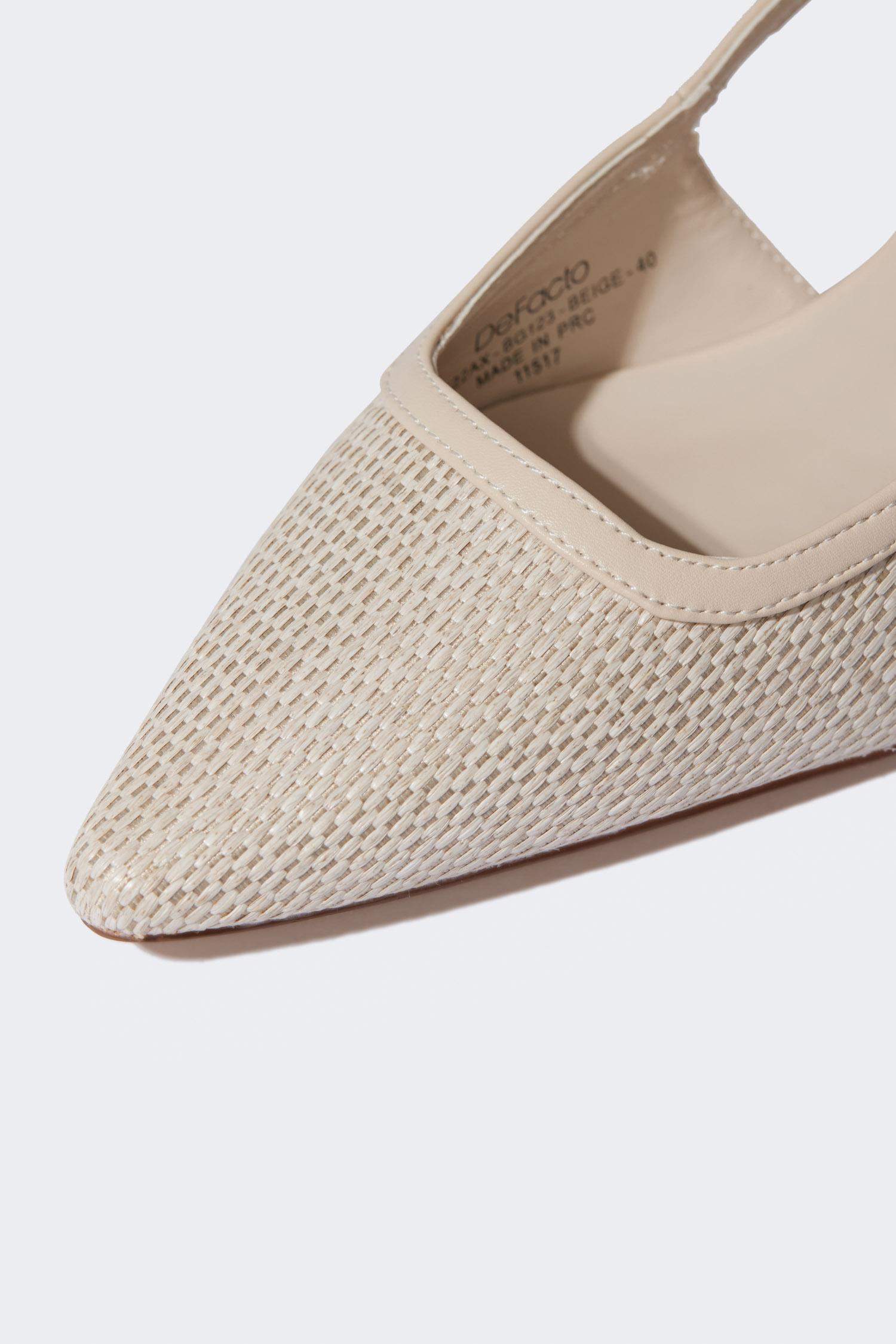 صندل حريمي بيج جلد صناعي بكعب عالي