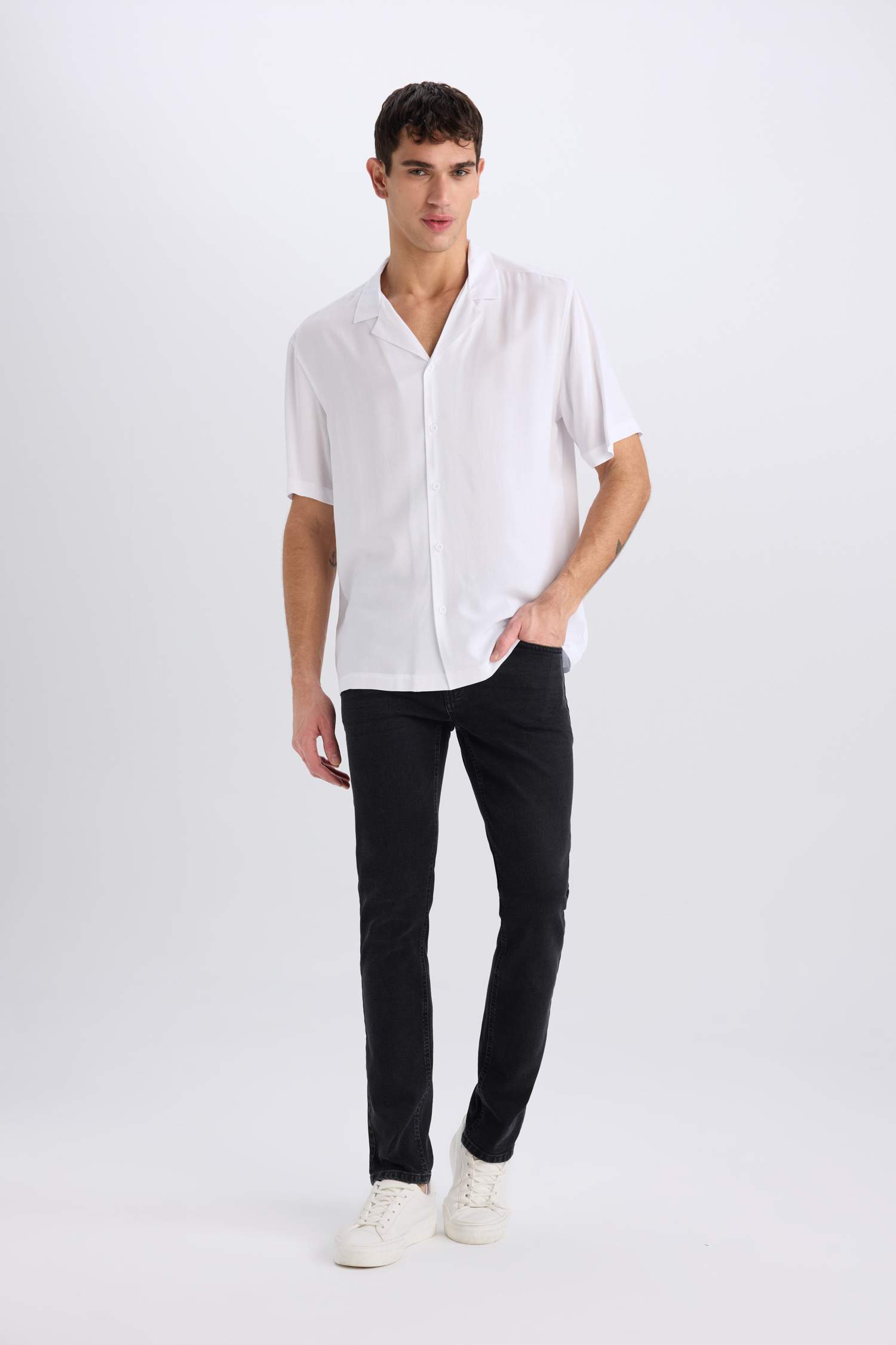 Regular Fit Apache Neck Short Sleeve Shirt