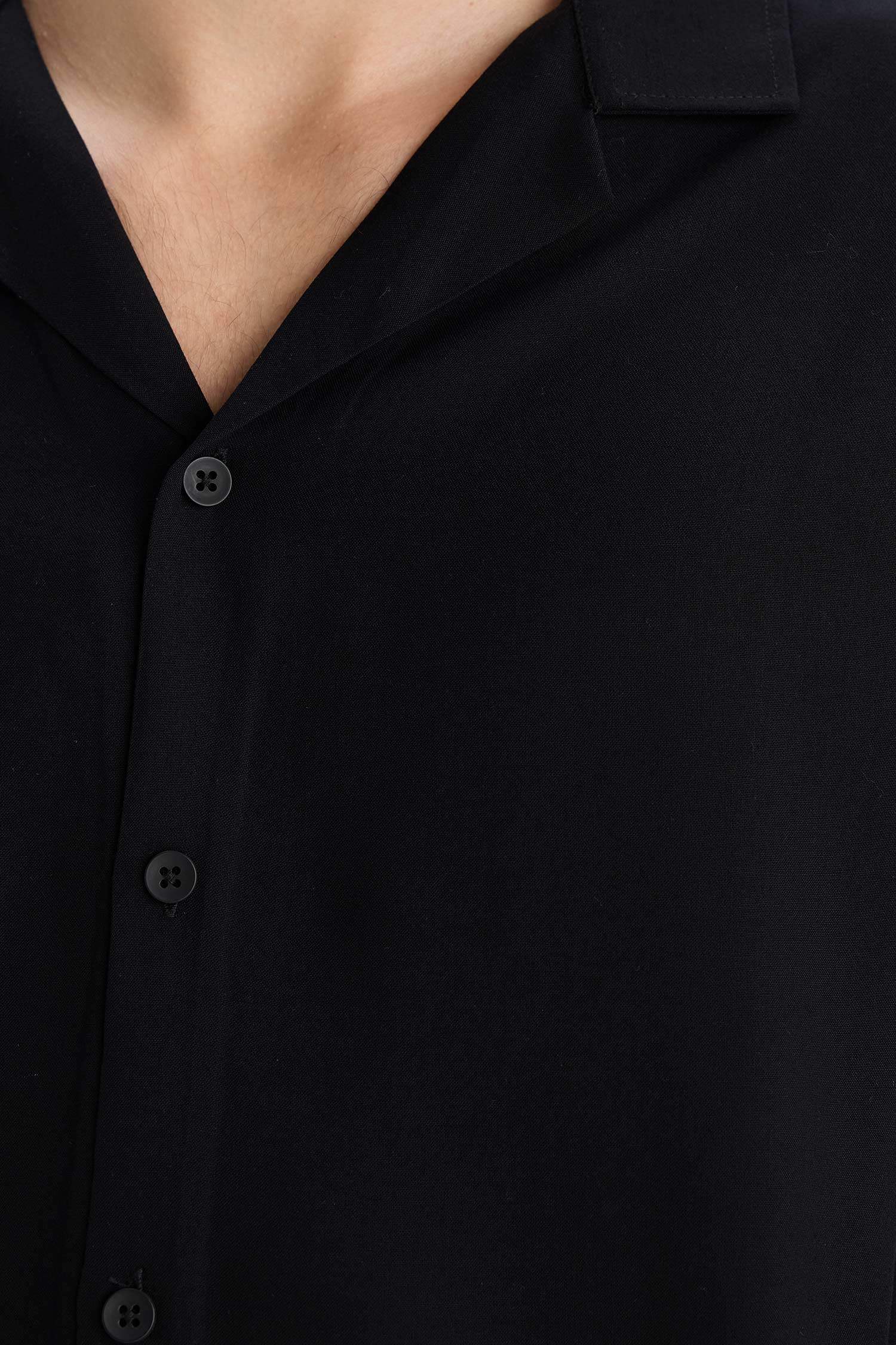 قميص نص كم خفيف قصة عادية