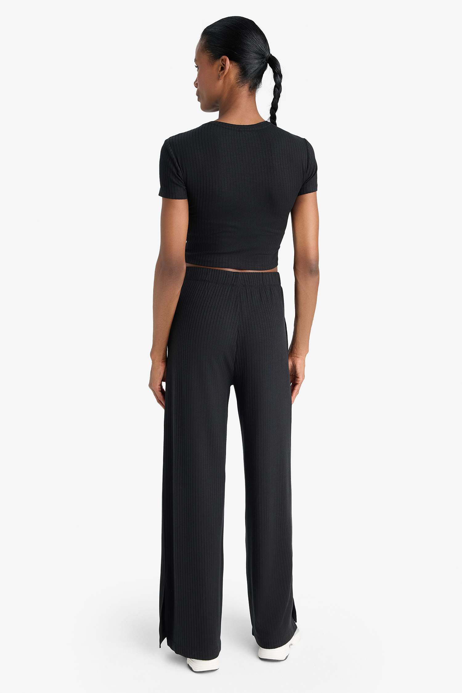 DeFactoFit Wide Leg Geniş Paça Cepli Yırtmaçlı İnce Sporcu Pantolon