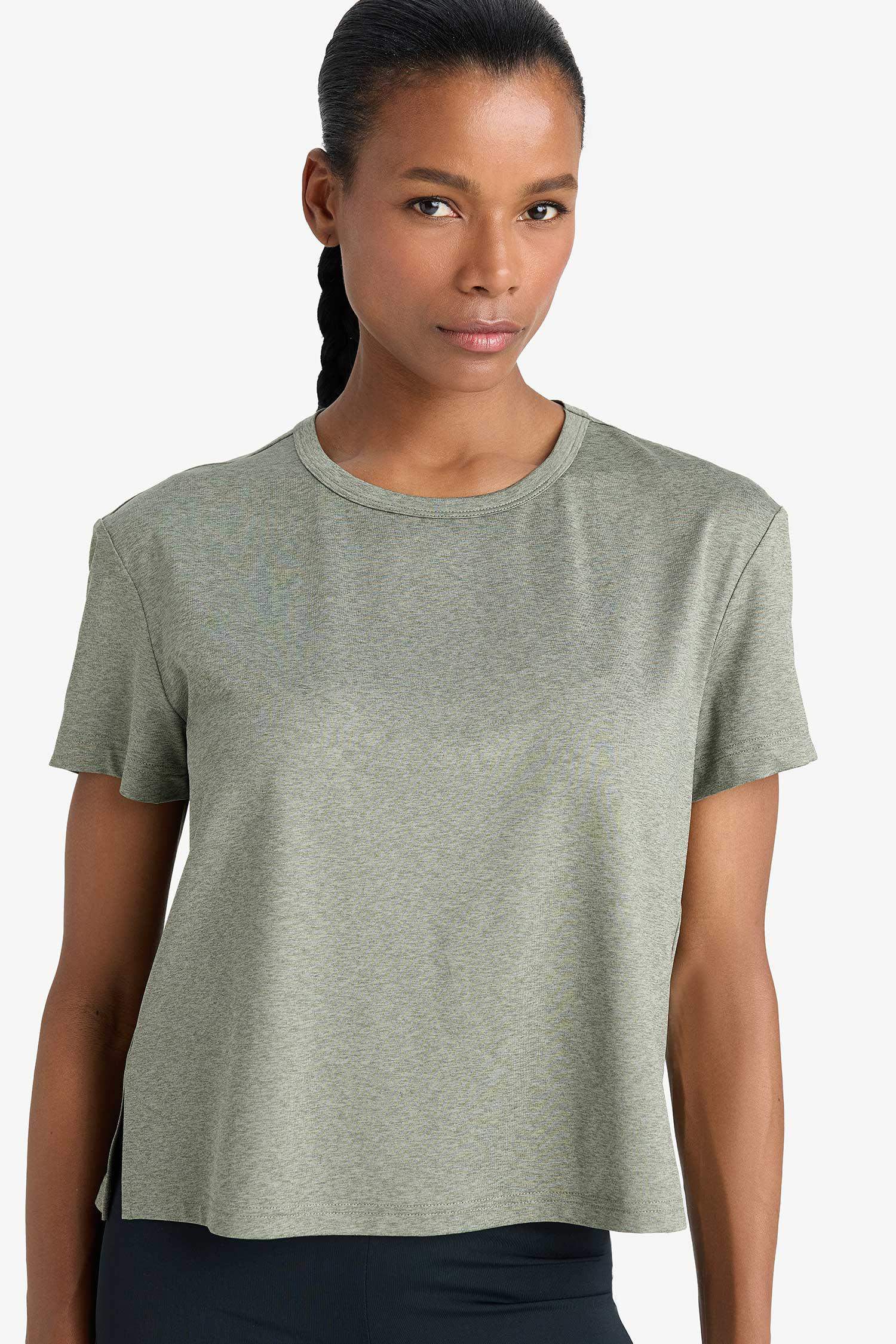 DeFactoFit Bisiklet Yaka Sporcu Kısa Kollu Tişört