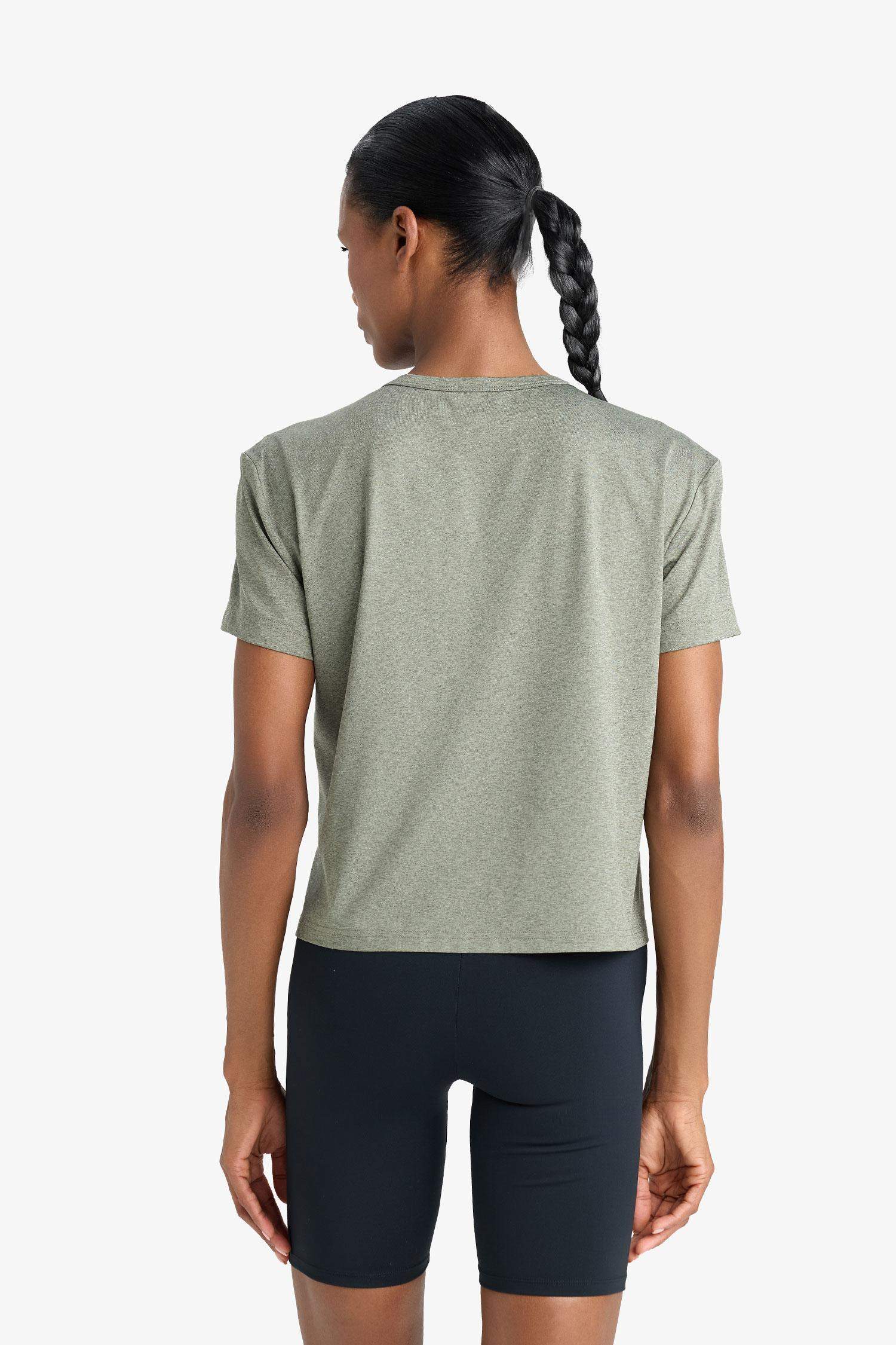 DeFactoFit Bisiklet Yaka Sporcu Kısa Kollu Tişört