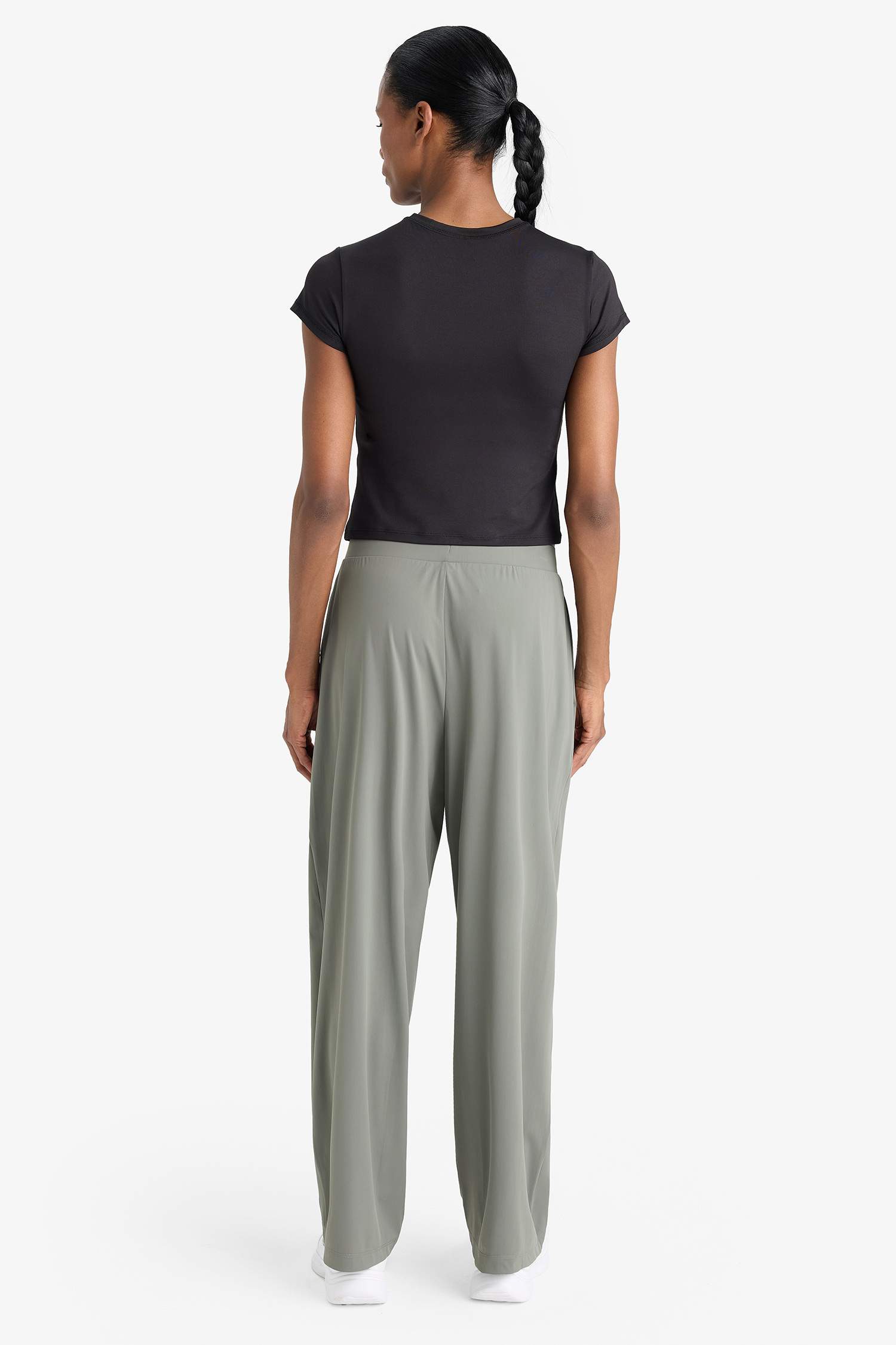 بنطرون بجامة رياضي قصة مستقيمة برجل واسع وايد ليج من DeFactoFit