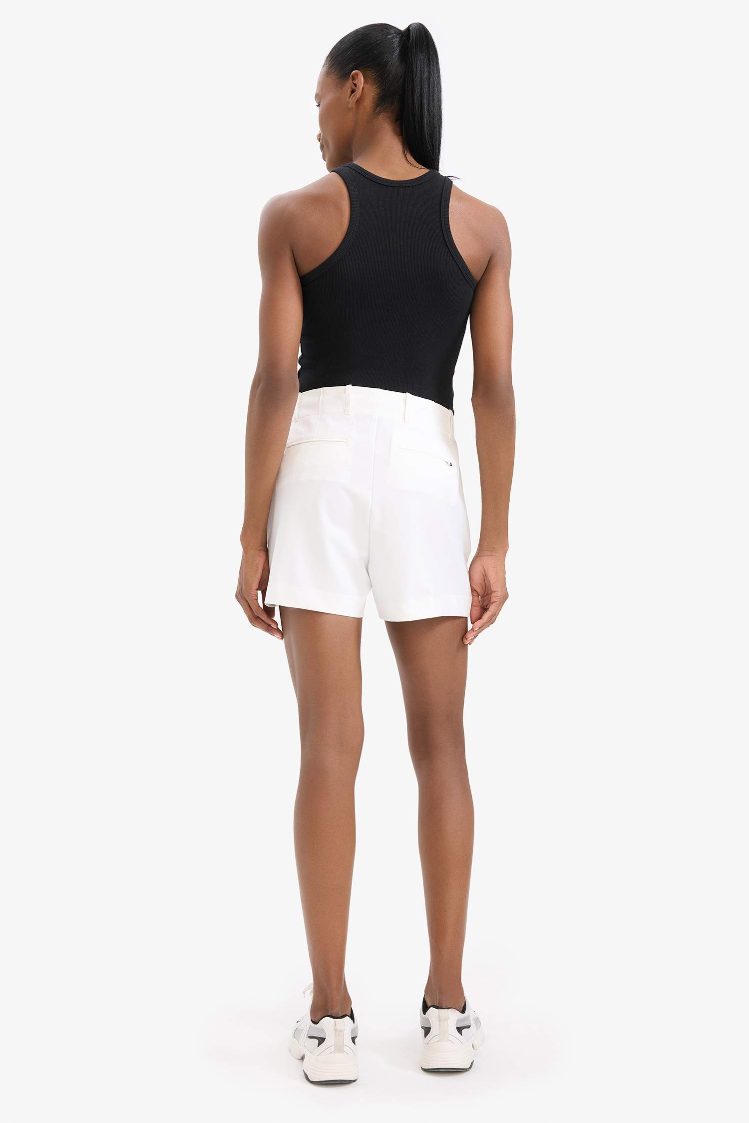 شورت كابري قصة عادية