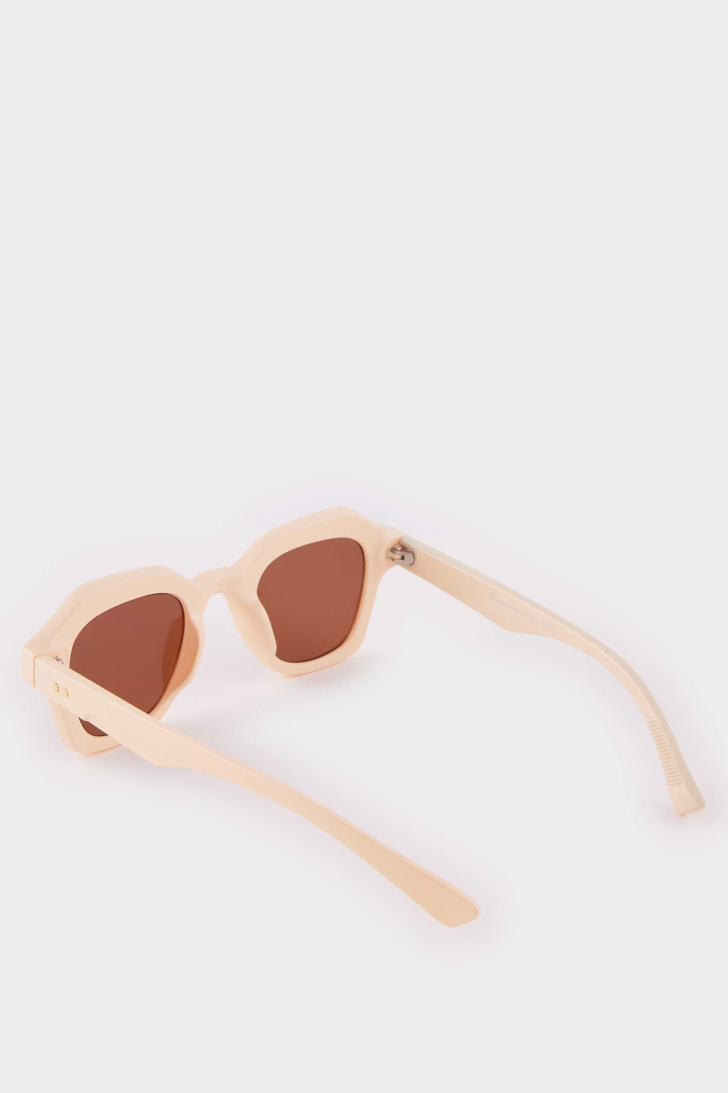 Kadın Daire Güneş Gözlüğü