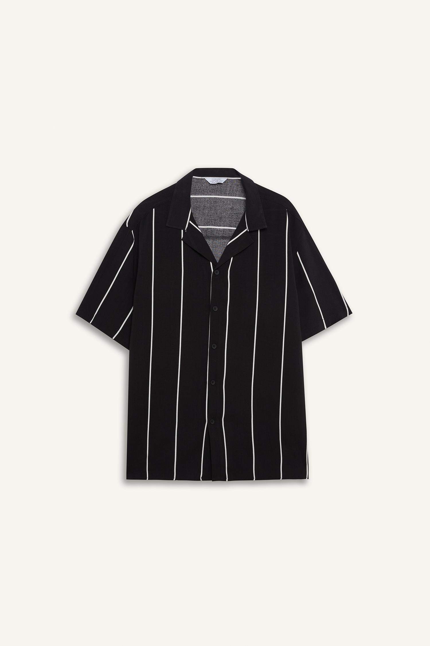 Regular Fit Apaş Yaka Çizgili Yazlık Kısa Kollu Gömlek