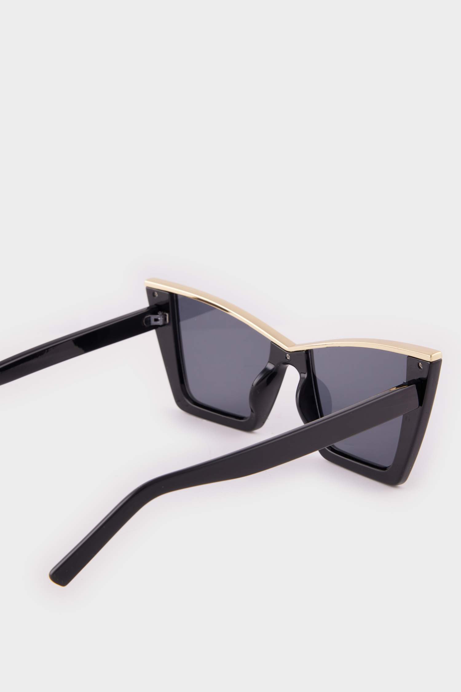 Kadın Kedi Gözü Güneş Gözlüğü